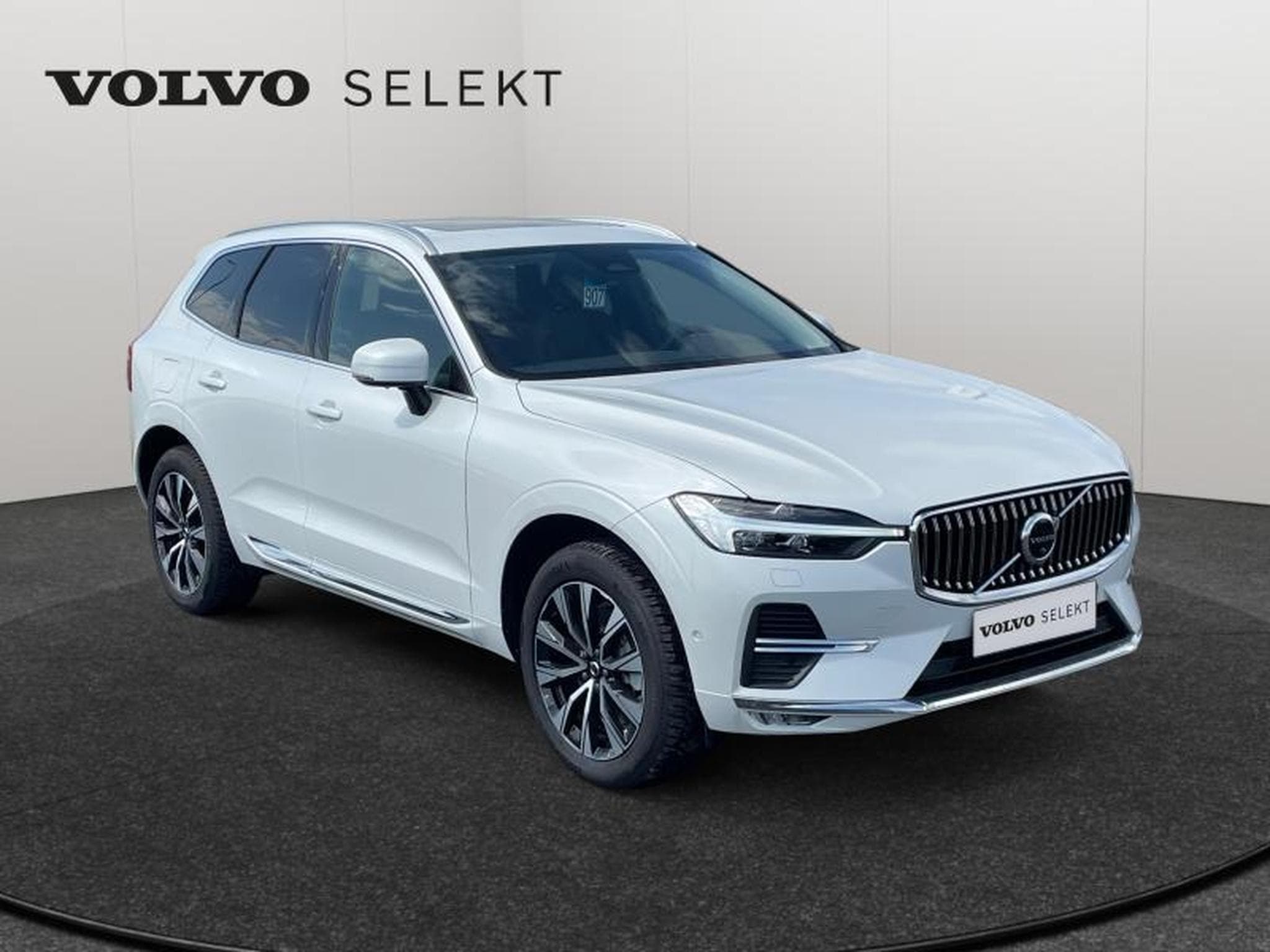 Volvo XC60 B4 Plus Bright / Essence (2023) - Photo 8
