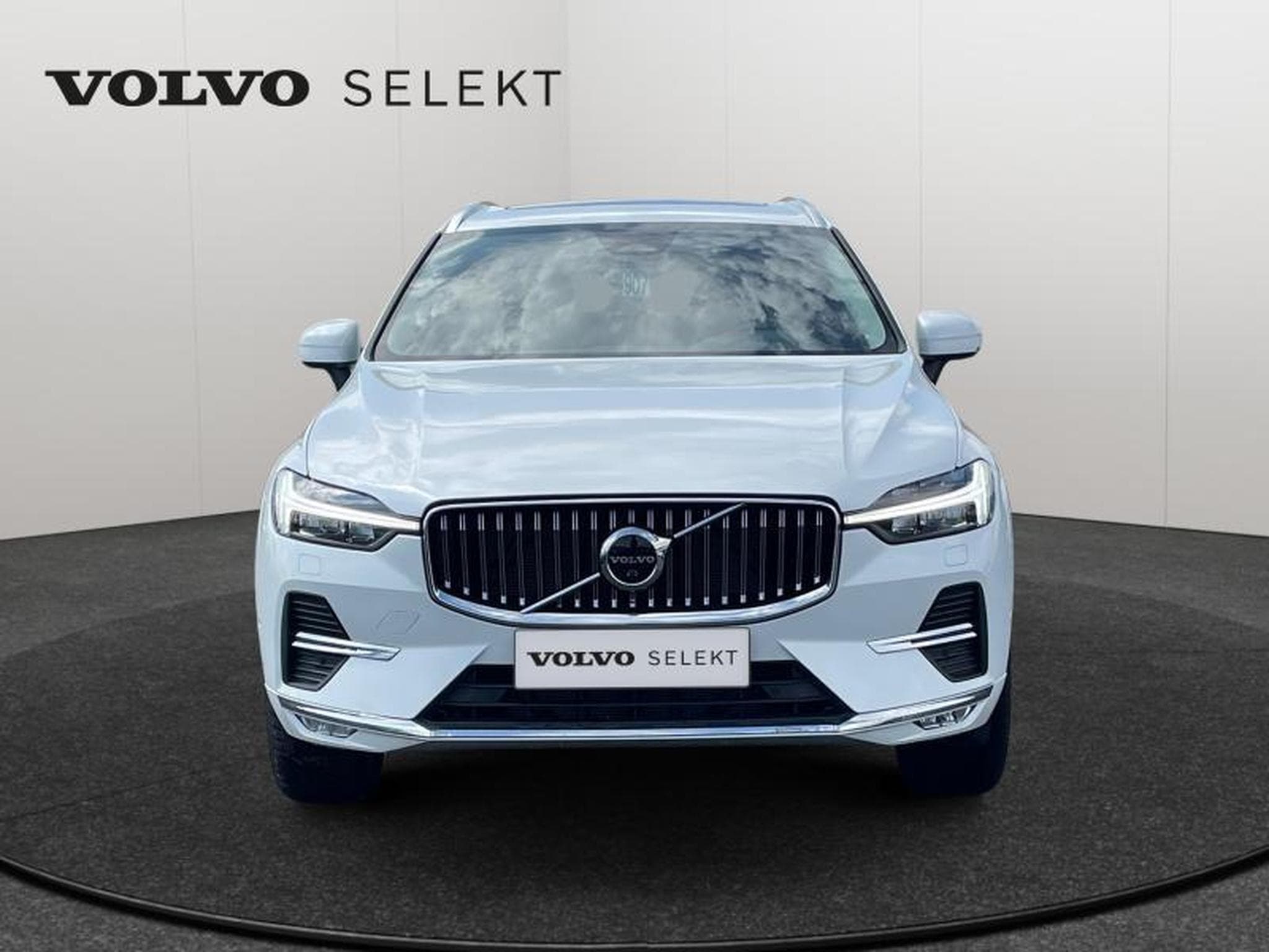 Volvo XC60 B4 Plus Bright / Essence (2023) - Photo 9