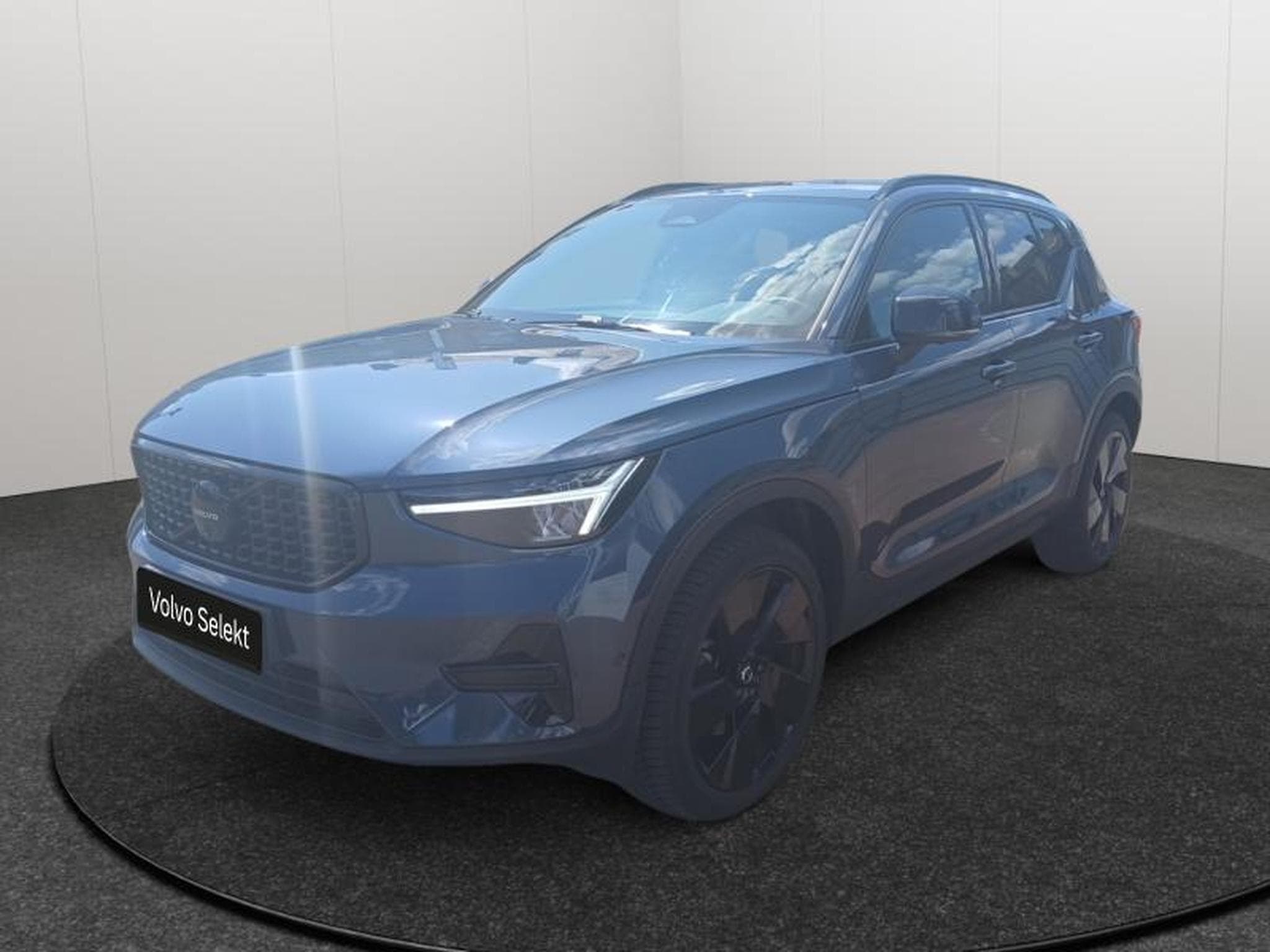 Volvo XC40 Black Edition Plus (2025) - Photo 21