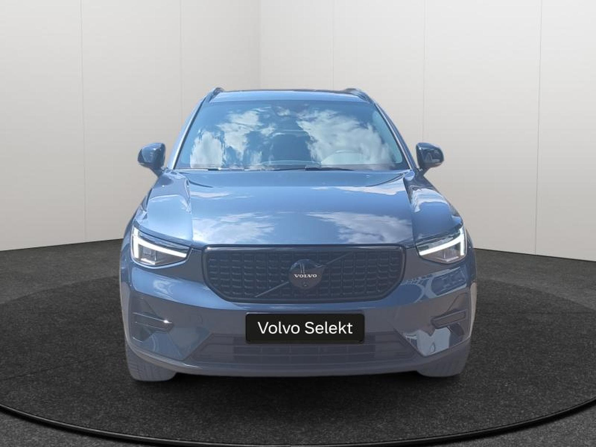Volvo XC40 Black Edition Plus (2025) - Photo 28