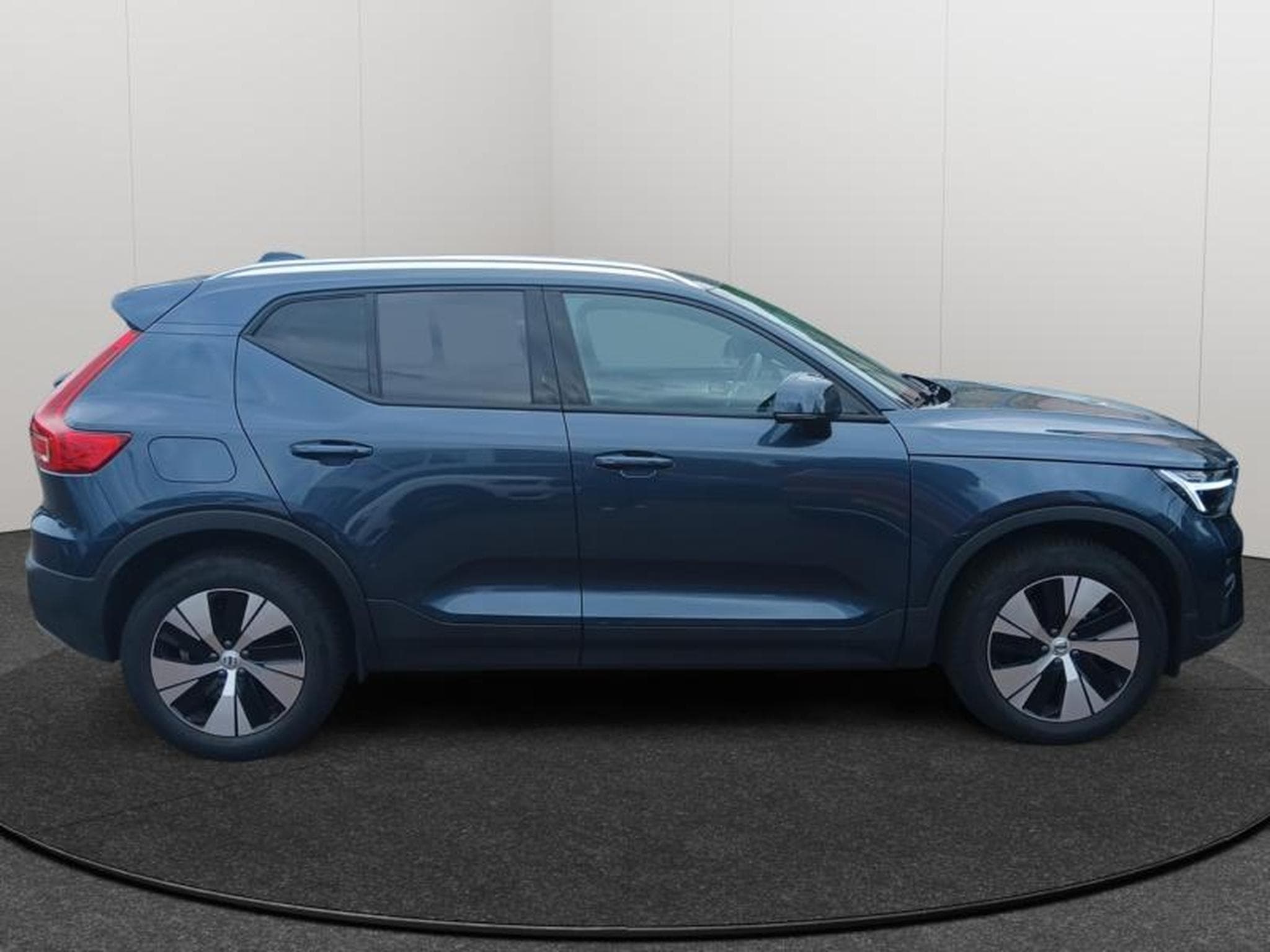 Volvo XC40 B3 Core Mild Hibryd (2025) - Foto 7