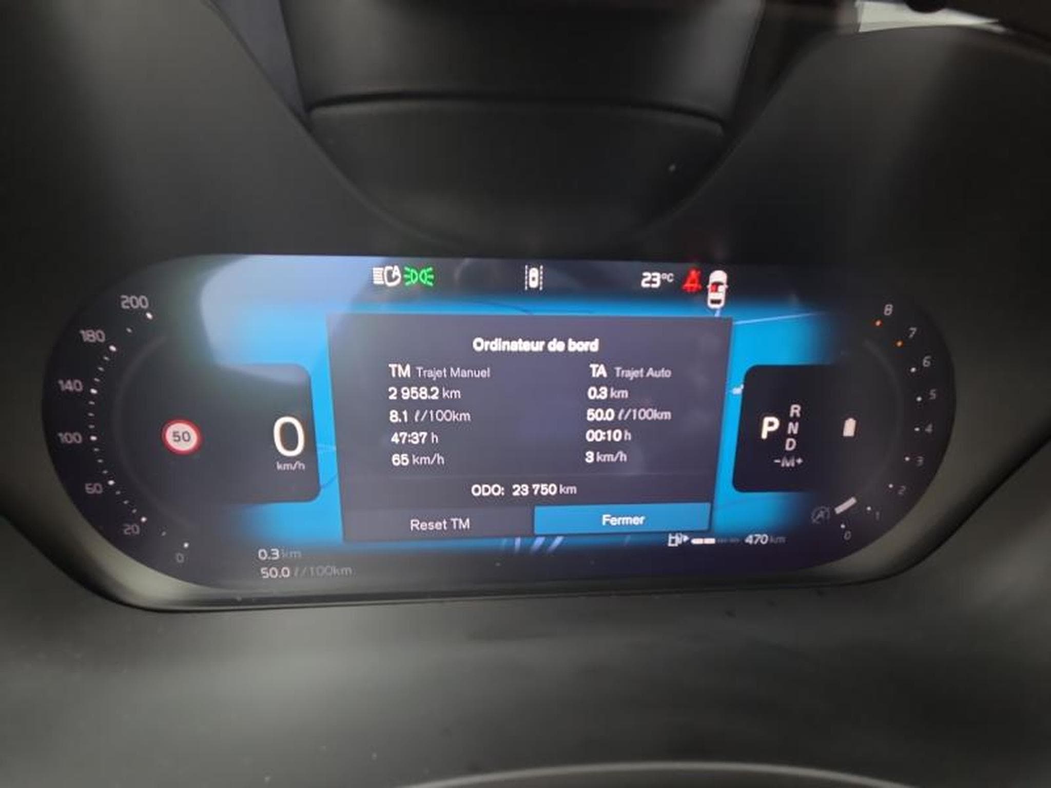 Volvo XC60 B5 AWD Ultra Dark / Essence (2025) - Photo 18