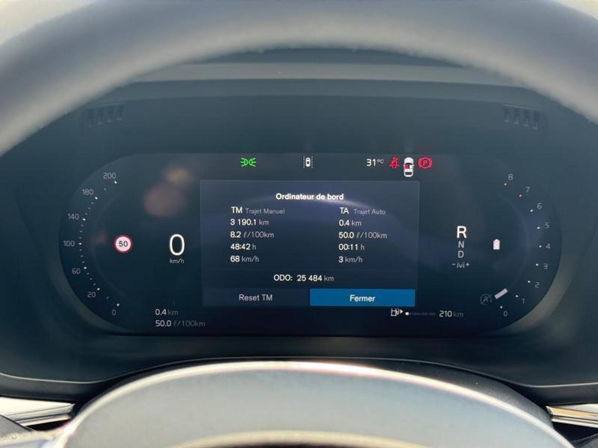 Volvo XC60 B5 AWD Ultra Dark / Essence (2025) - Photo 18