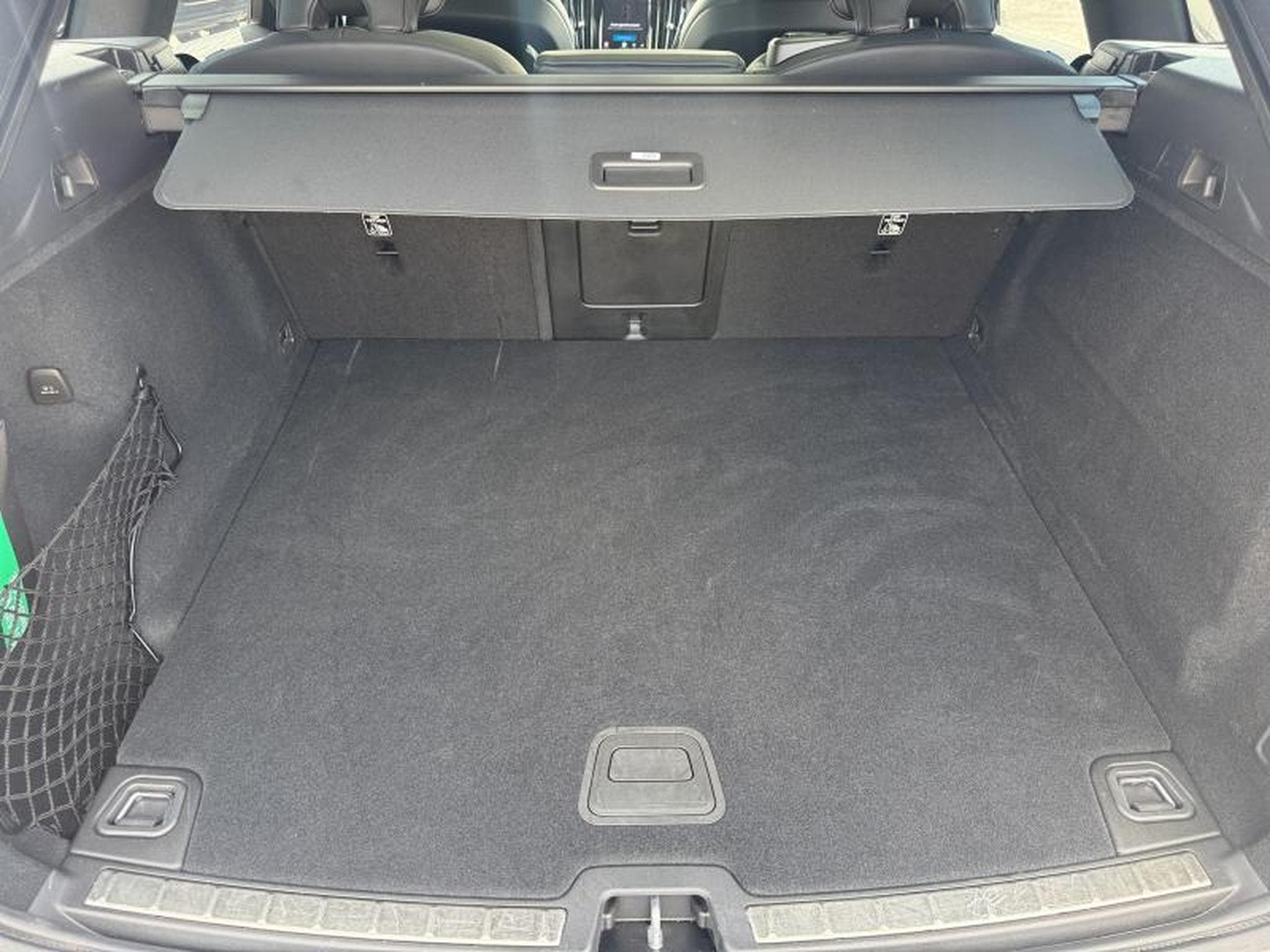 Volvo XC60 B5 AWD Ultra Dark / Essence (2025) - Photo 19