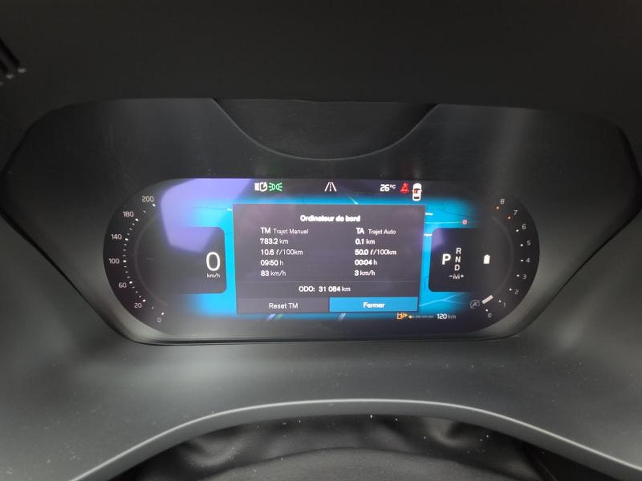 Volvo XC60 B4 Plus Dark / Essence (2023) - Photo 18