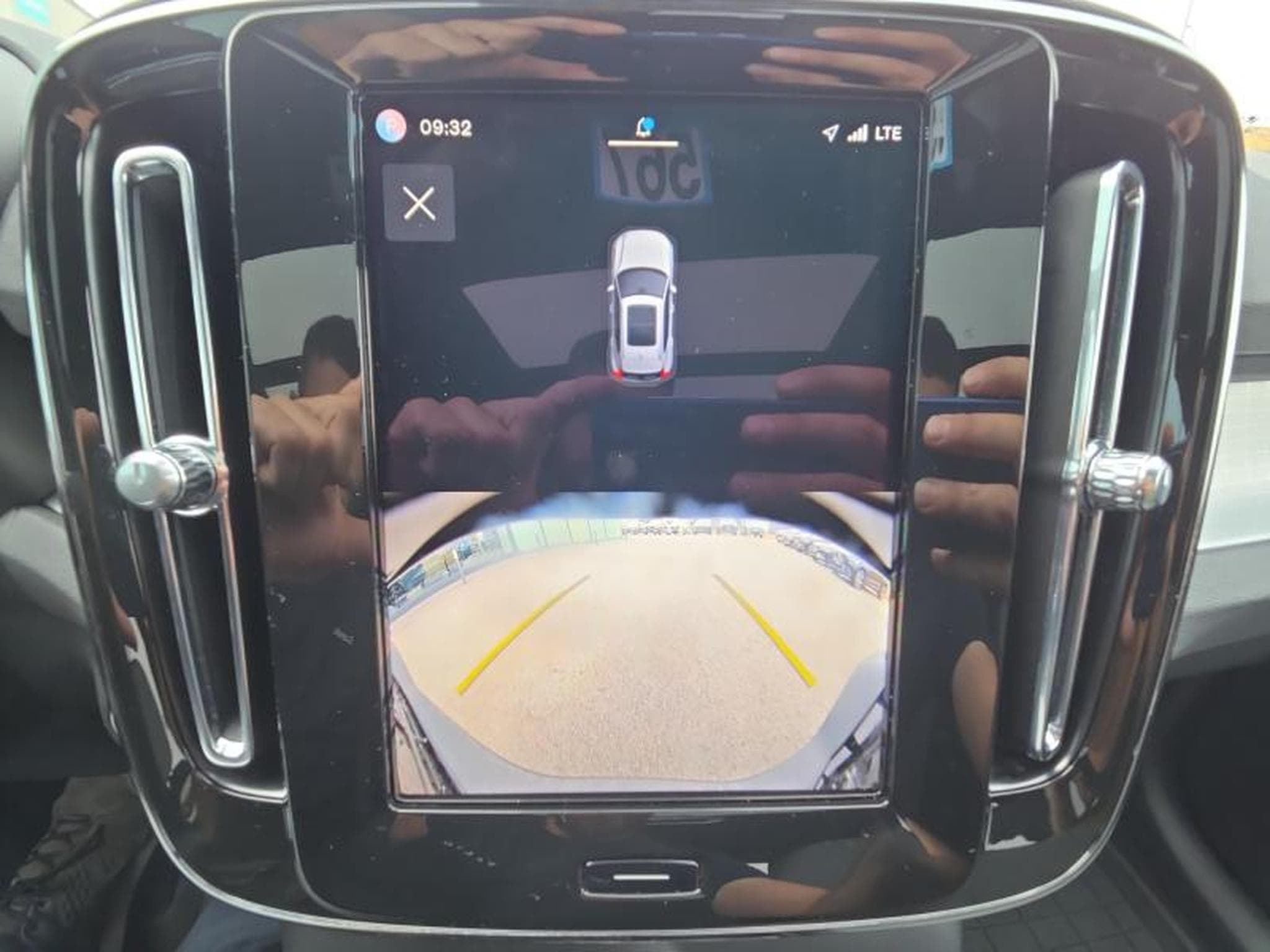 Volvo XC40 Plus (2023) - Photo 17