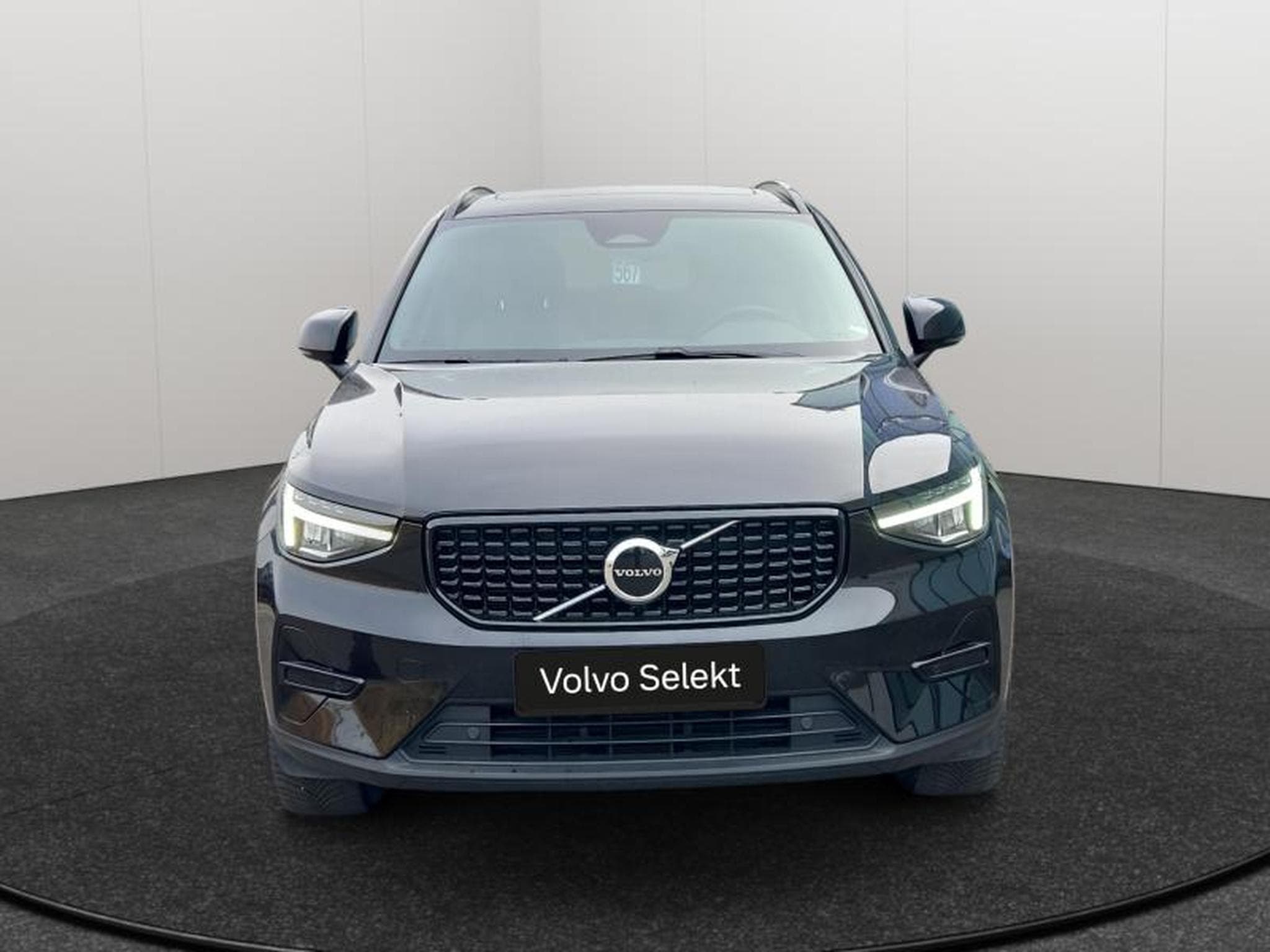 Volvo XC40 Plus (2023) - Photo 9