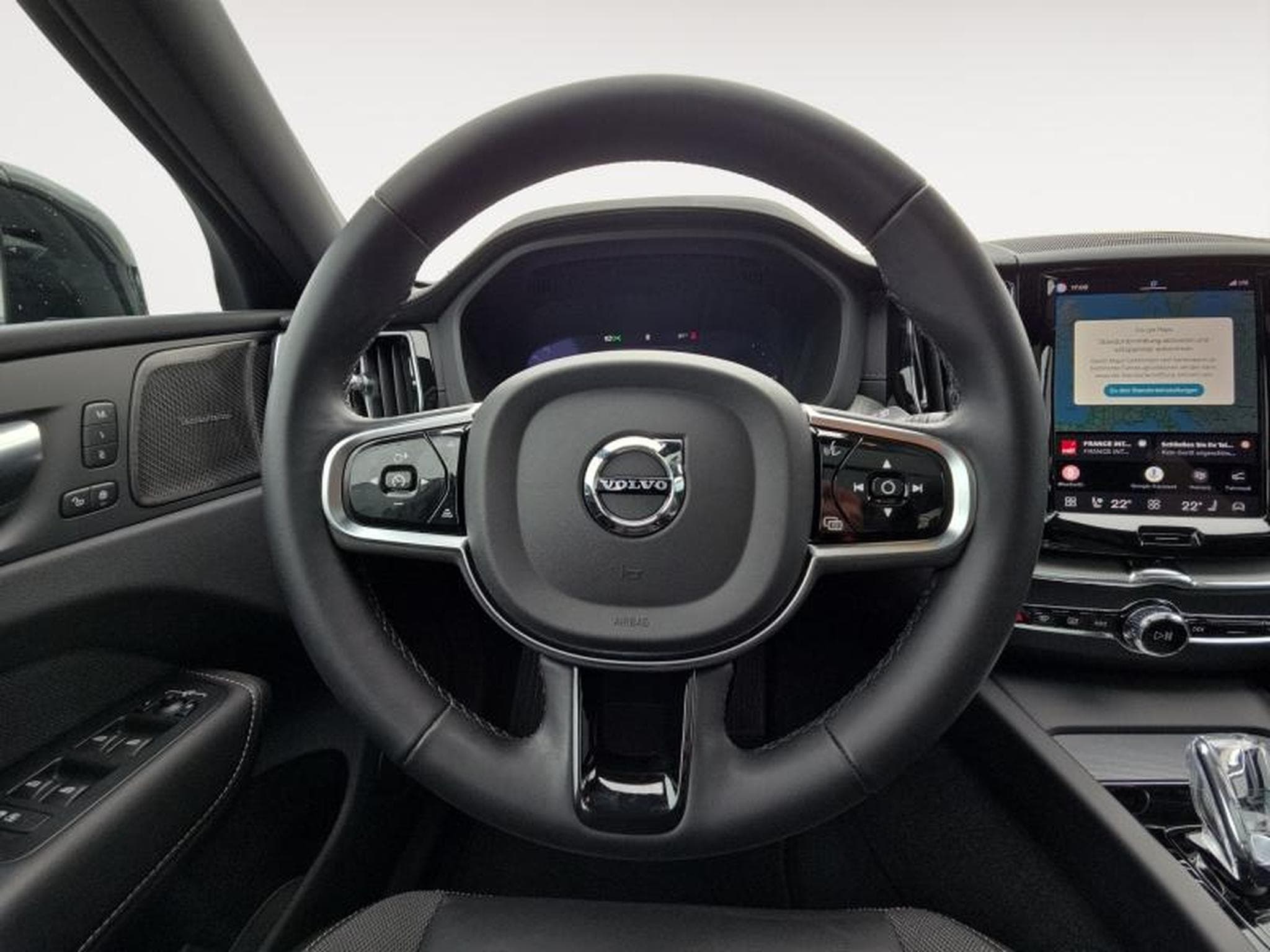Volvo XC60 T8 Black Edition Plus / Hybride (2024) - Photo 12