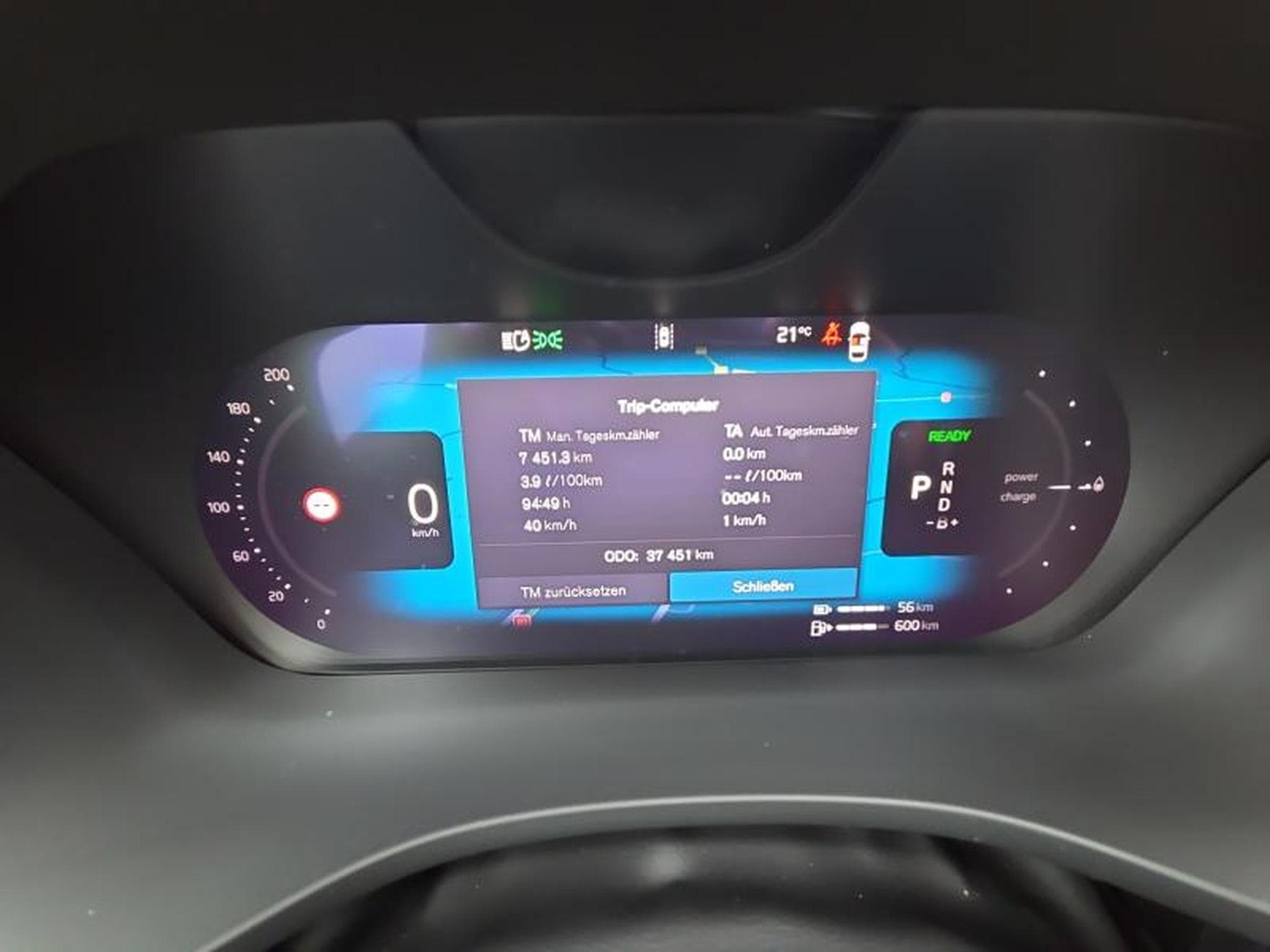 Volvo XC60 T8 Black Edition Plus / Hybride (2024) - Photo 18