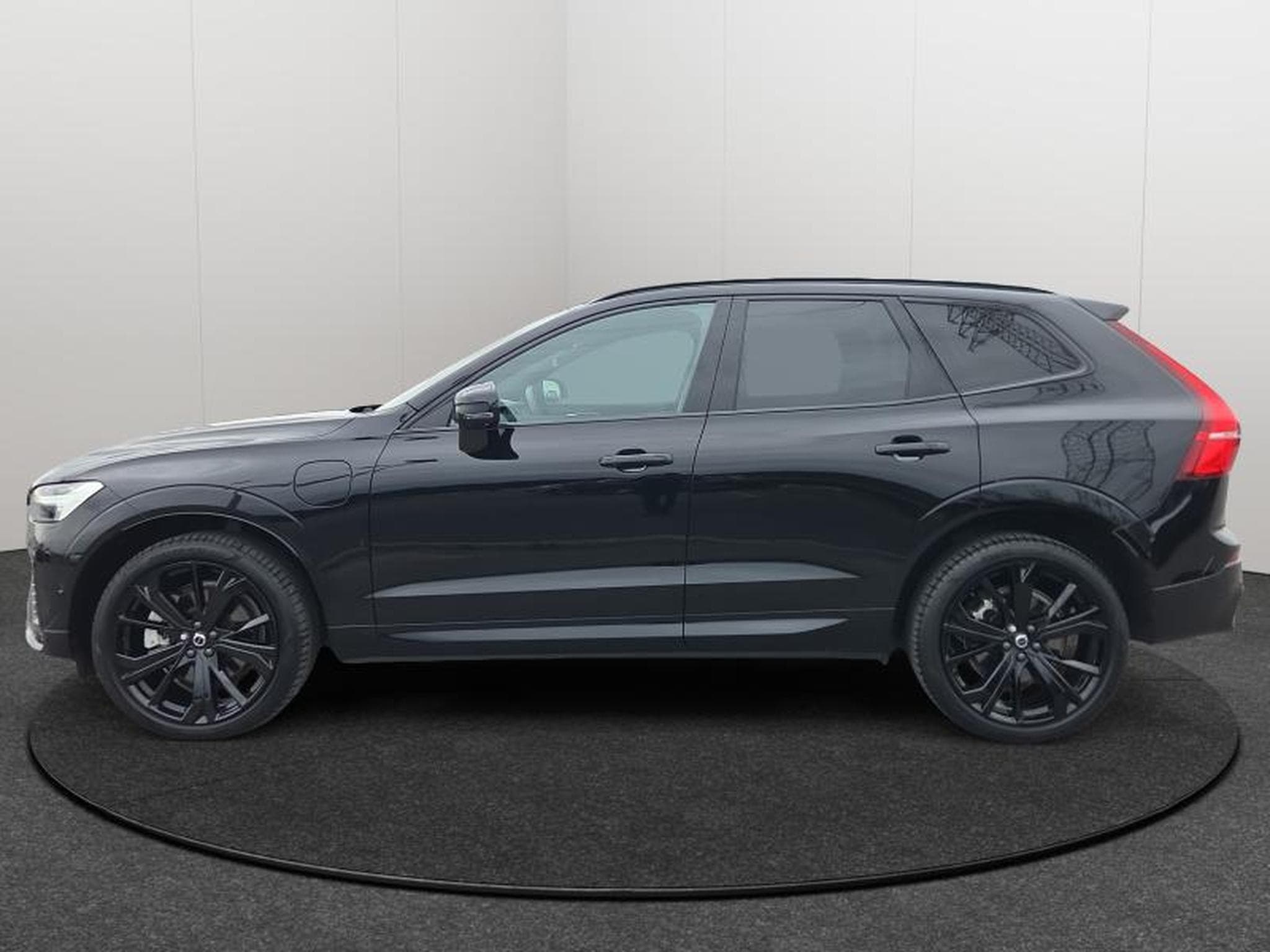 Volvo XC60 T8 Black Edition Plus / Hybride (2024) - Photo 2