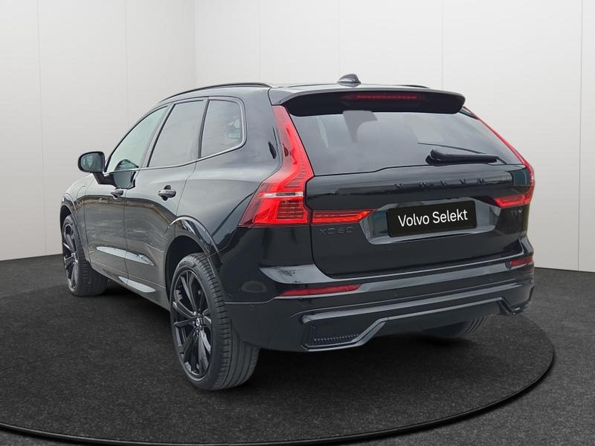 Volvo XC60 T8 Black Edition Plus / Hybride (2024) - Photo 3