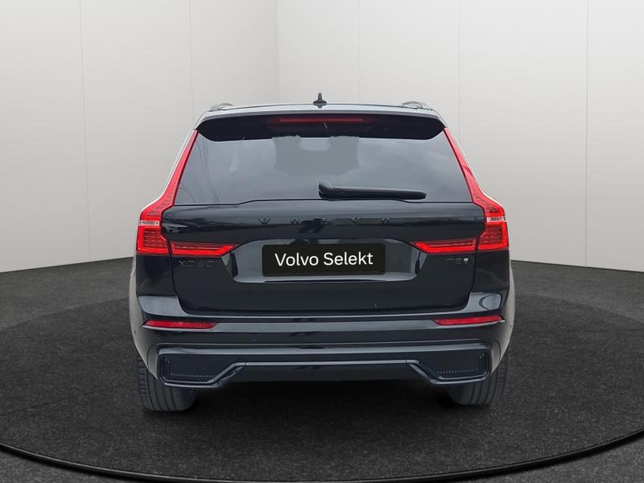 Volvo XC60 T8 Black Edition Plus / Hybride (2024) - Photo 4