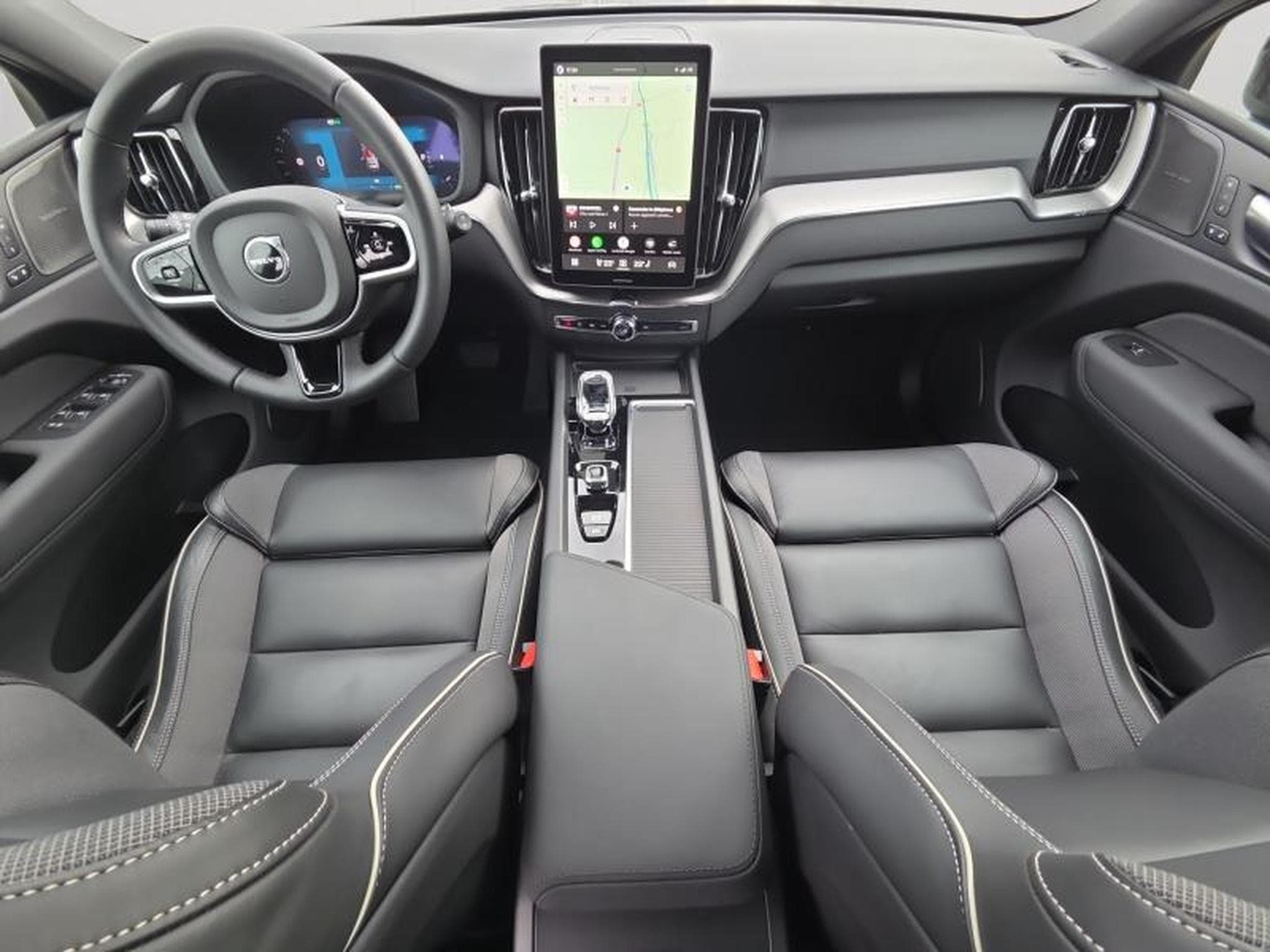 Volvo XC60 FACELIFT B5 AWD Black Edition Plus 2026 / Essence (2025) - Photo 10