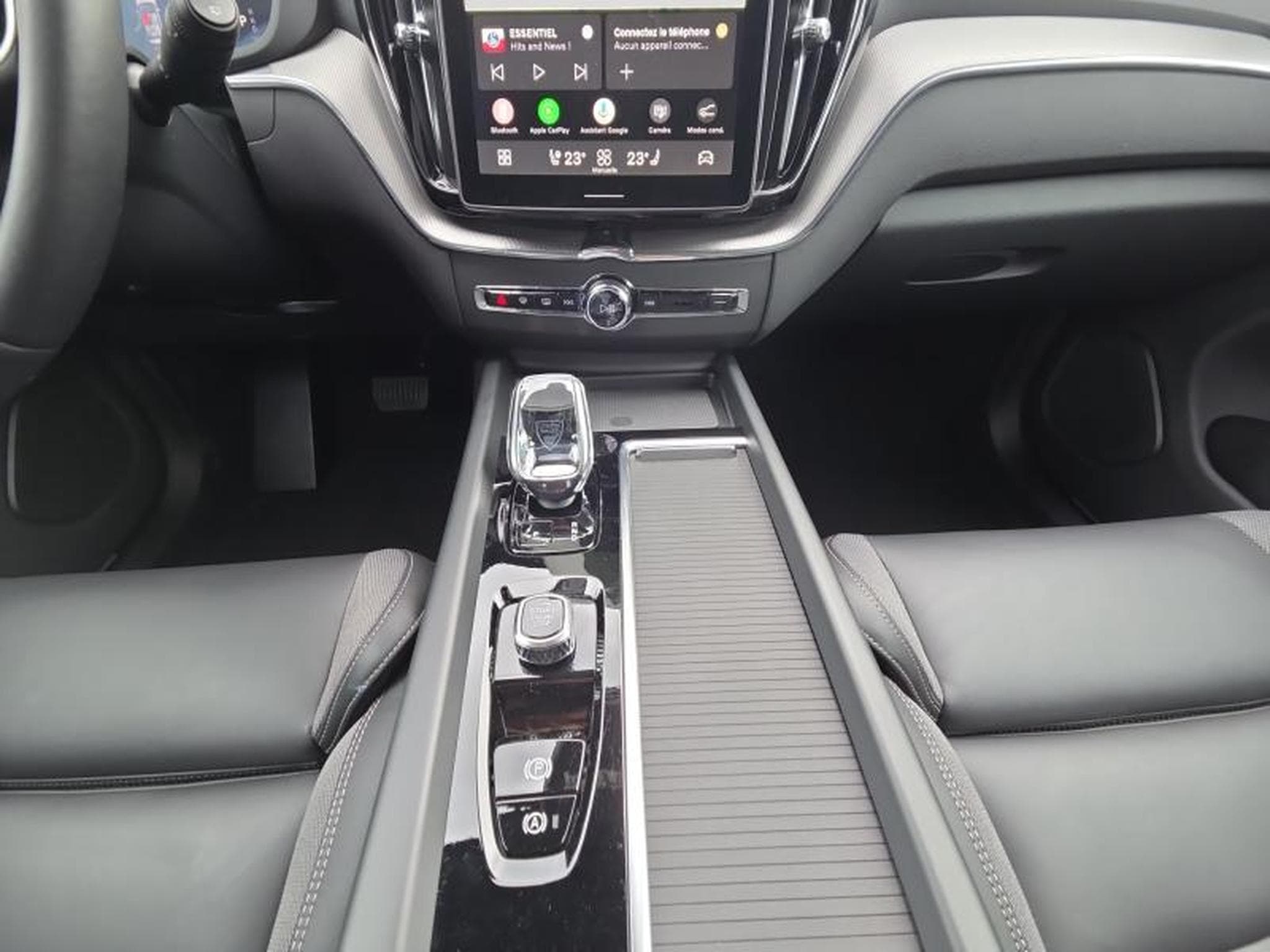 Volvo XC60 FACELIFT B5 AWD Black Edition Plus 2026 / Essence (2025) - Photo 11