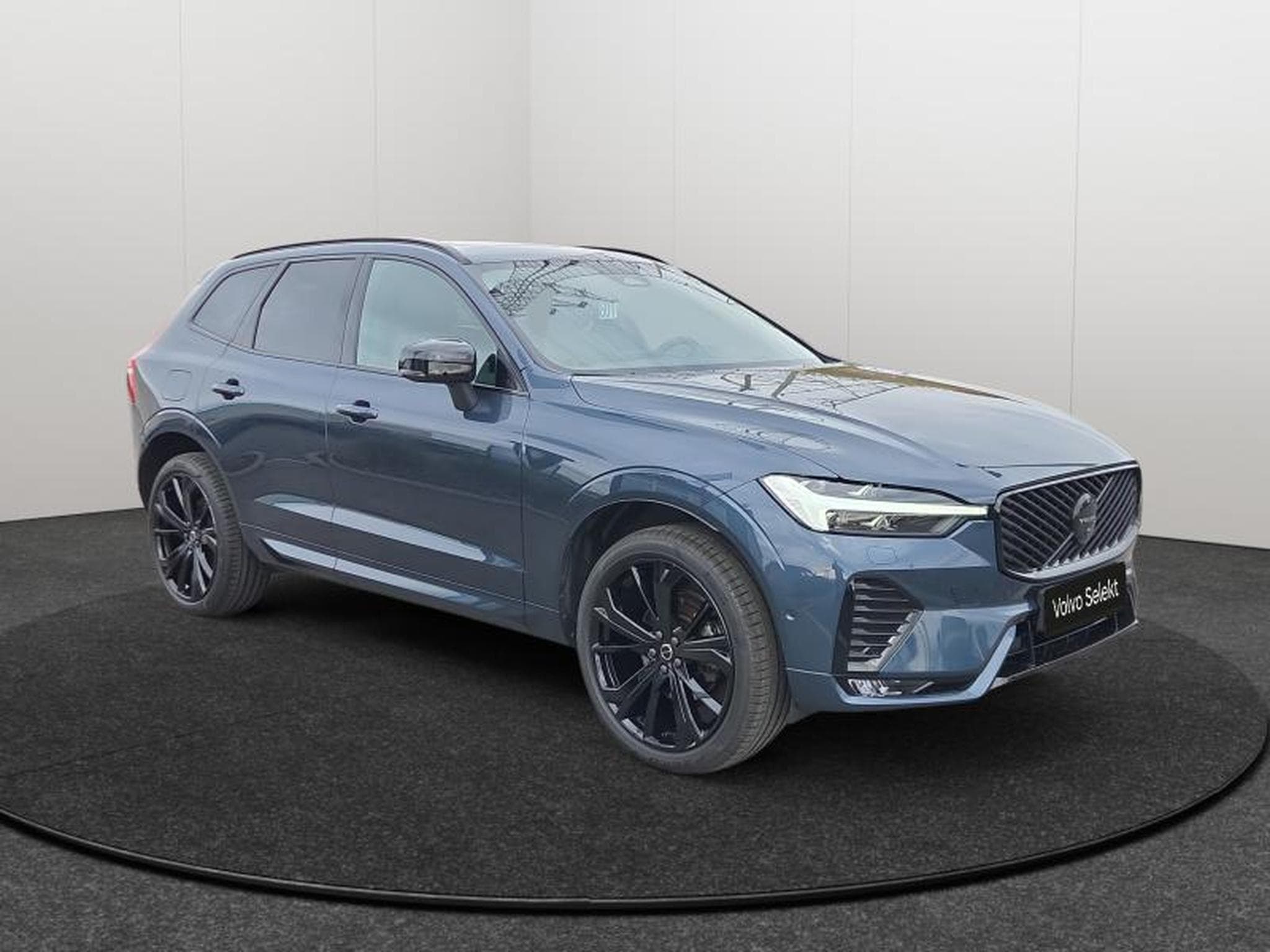 Volvo XC60 FACELIFT B5 AWD Black Edition Plus 2026 / Essence (2025) - Photo 7