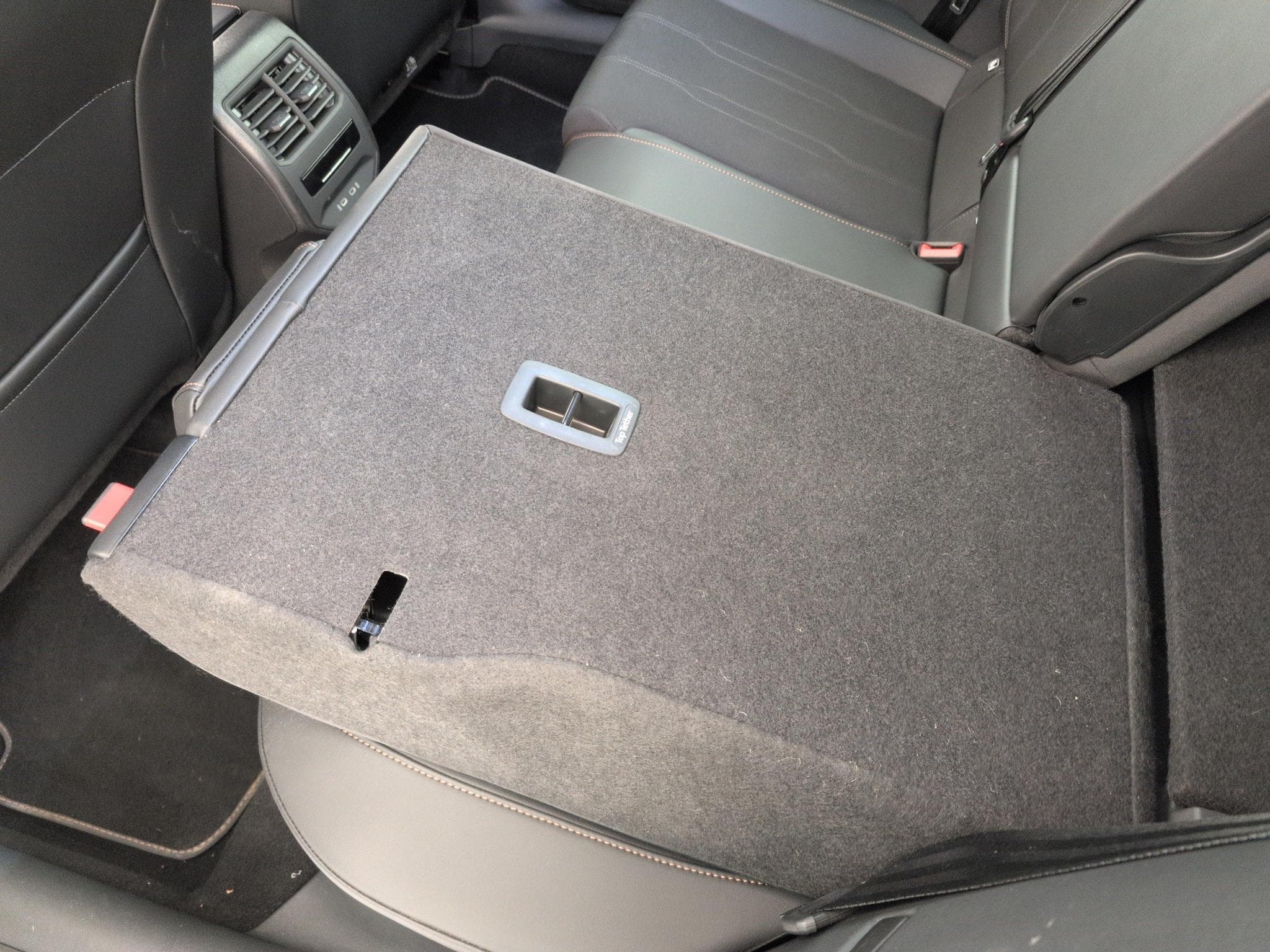 Cupra Leon 1.5 eTSI Hybrid 150 ch DSG7 V (2025) - Foto 12