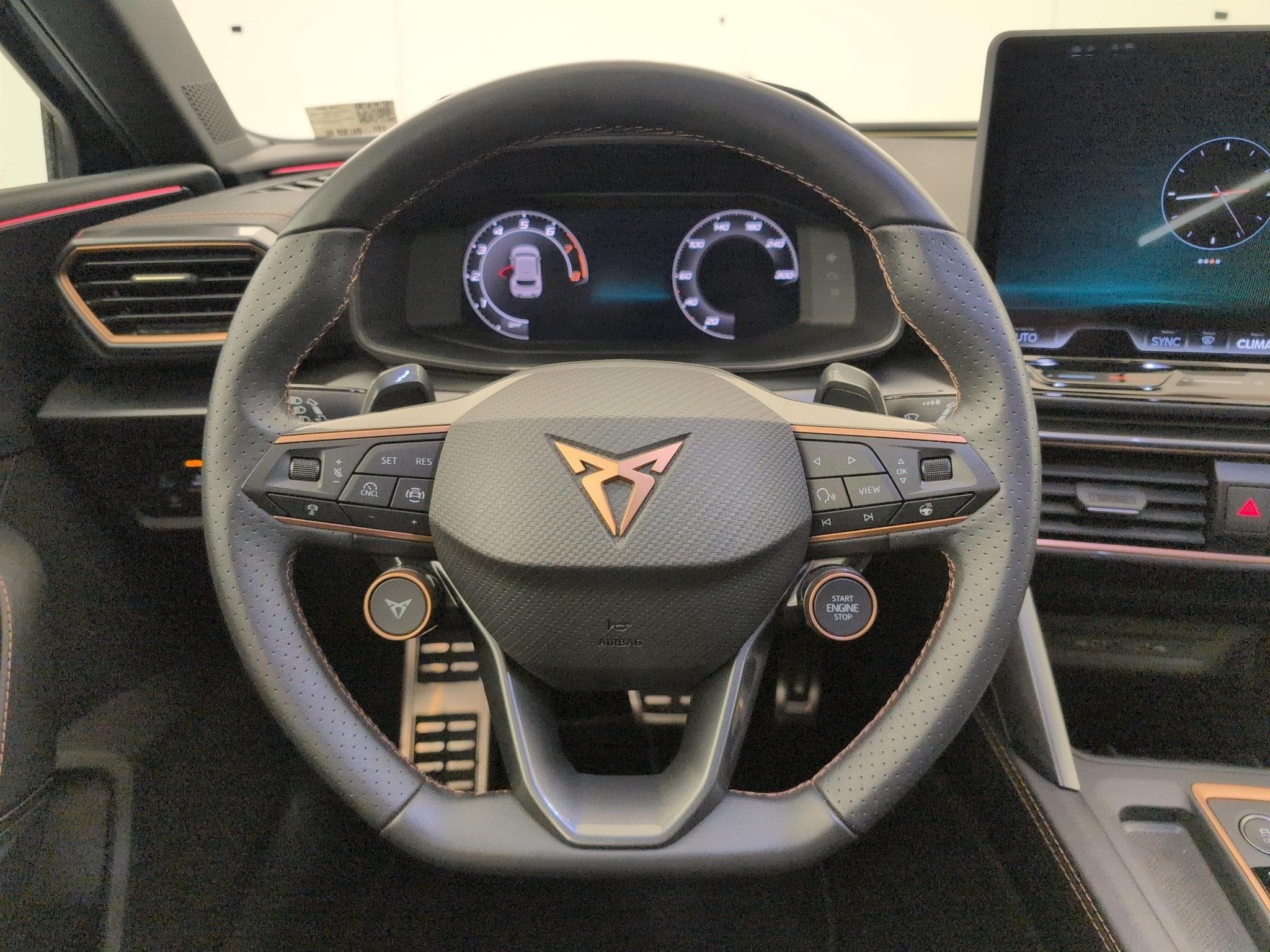 Cupra Leon 1.5 eTSI Hybrid 150 ch DSG7 V (2025) - Foto 14