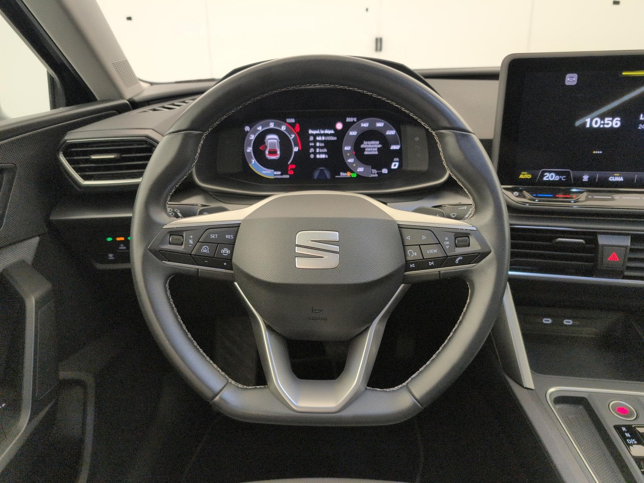 Seat Leon 1.5 eTSI Hybrid 115 DSG7 Business (2025) - Foto 14