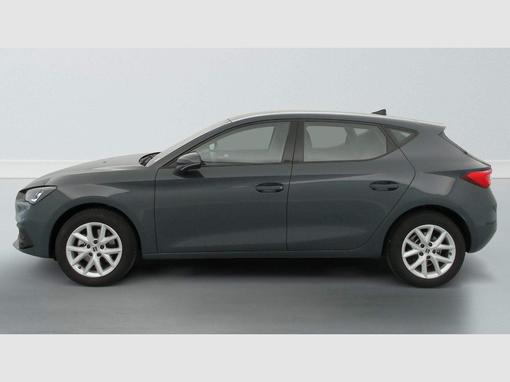 Seat Leon 1.5 eTSI Hybrid 115 DSG7 Business (2025) - Foto 4