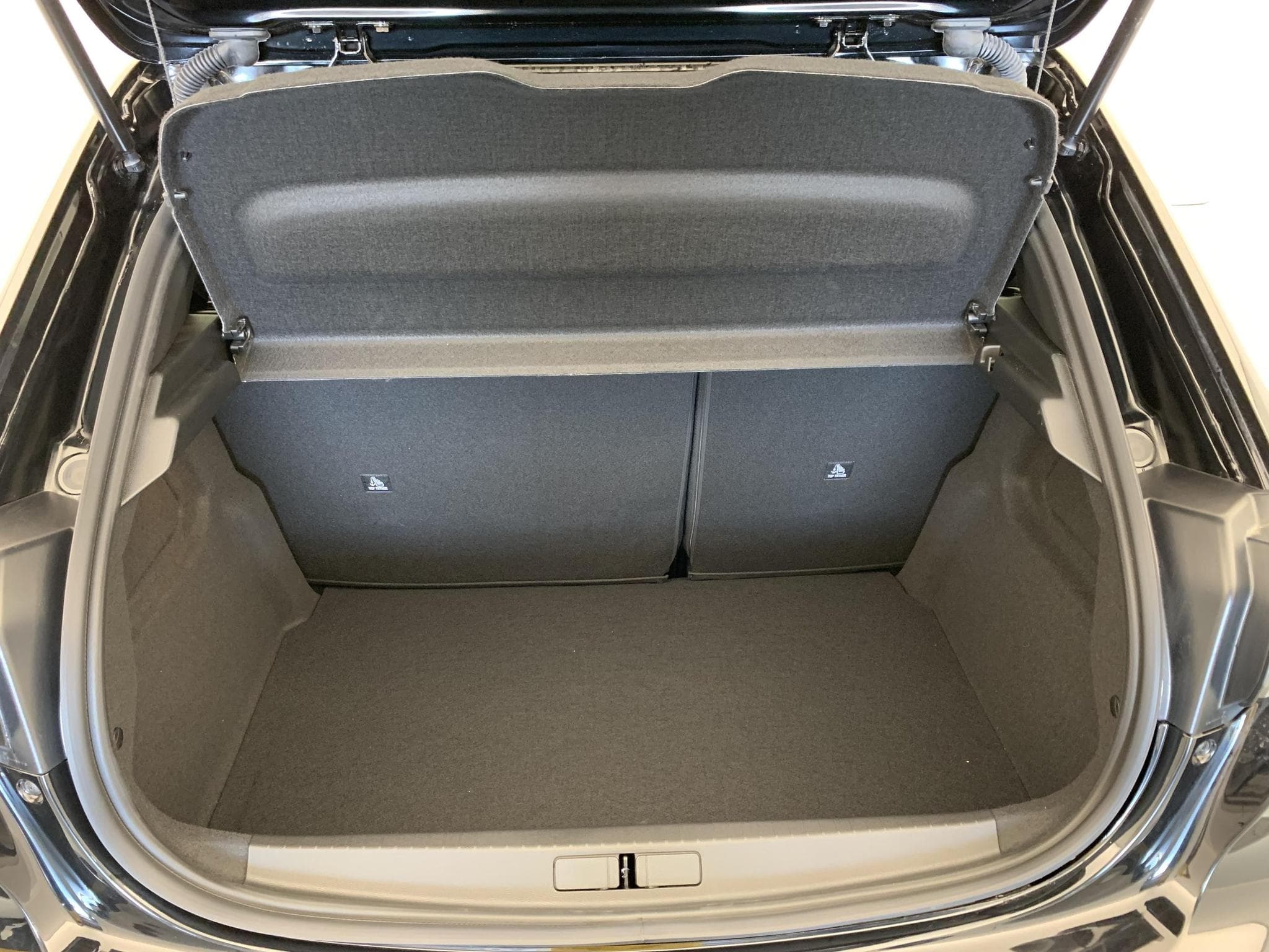 Peugeot 208 Hybrid 110 ch e-DCS6 Allure (2026) - Foto 9