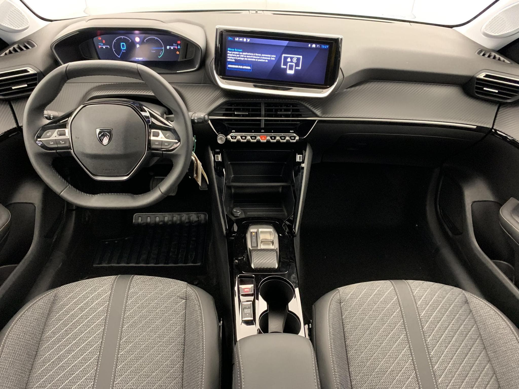 Peugeot 208 Hybrid 110 ch e-DCS6 Allure (2026) - Foto 10
