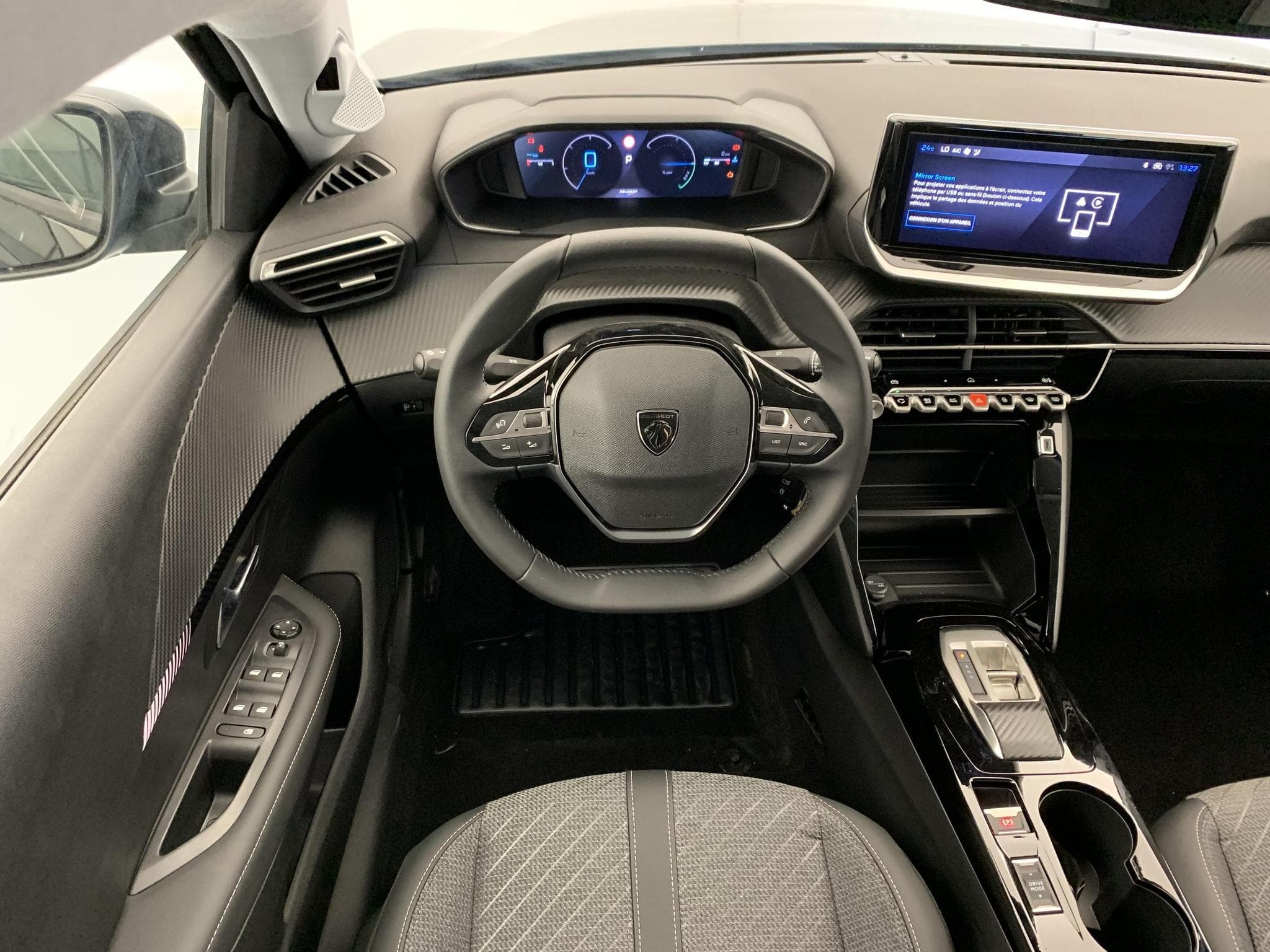 Peugeot 208 Hybrid 110 ch e-DCS6 Allure (2026) - Foto 11