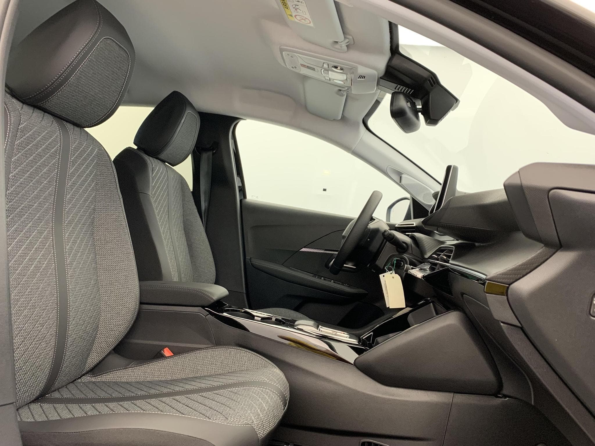 Peugeot 208 Hybrid 110 ch e-DCS6 Allure (2026) - Foto 7