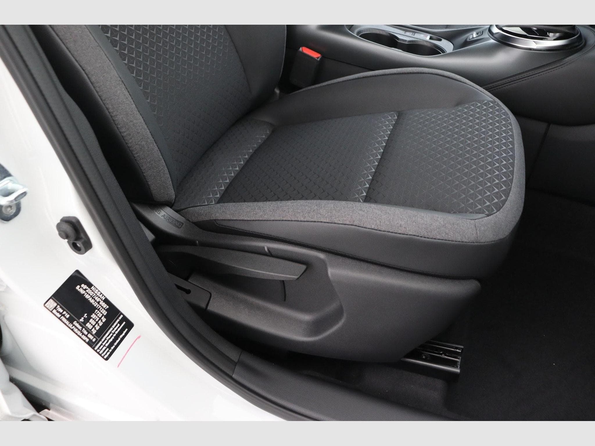 Nissan JUKE HYBRID 143 N-CONNECTA (2026) - Foto 9