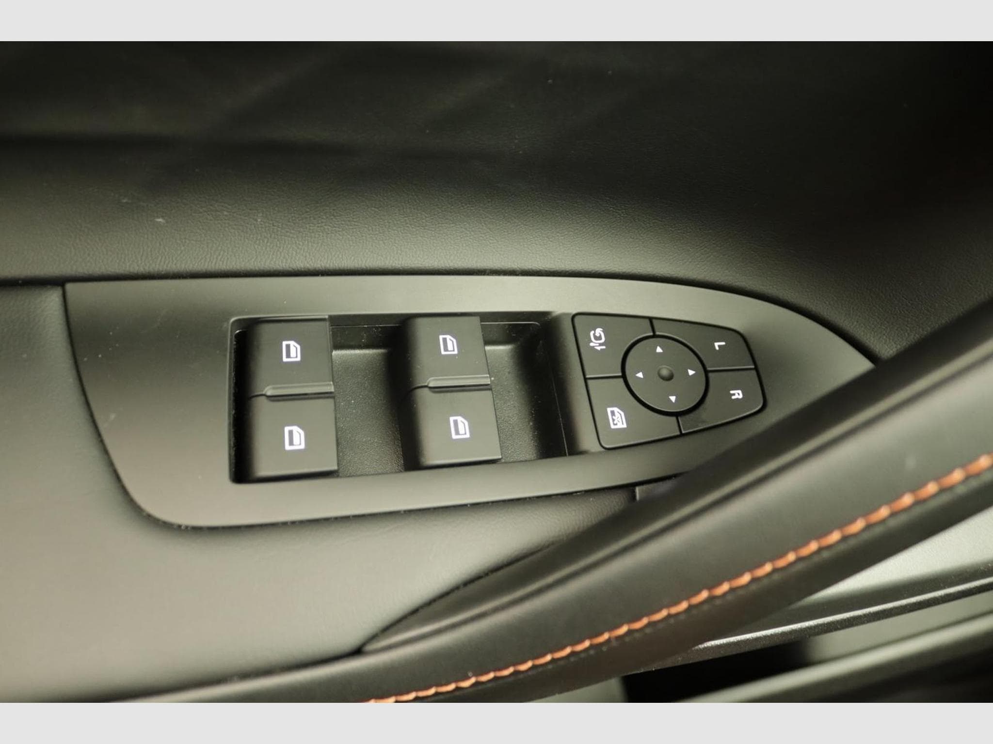 Mg EHS 1.5 Hybrid+ 224 ch Luxury (2026) - Foto 12