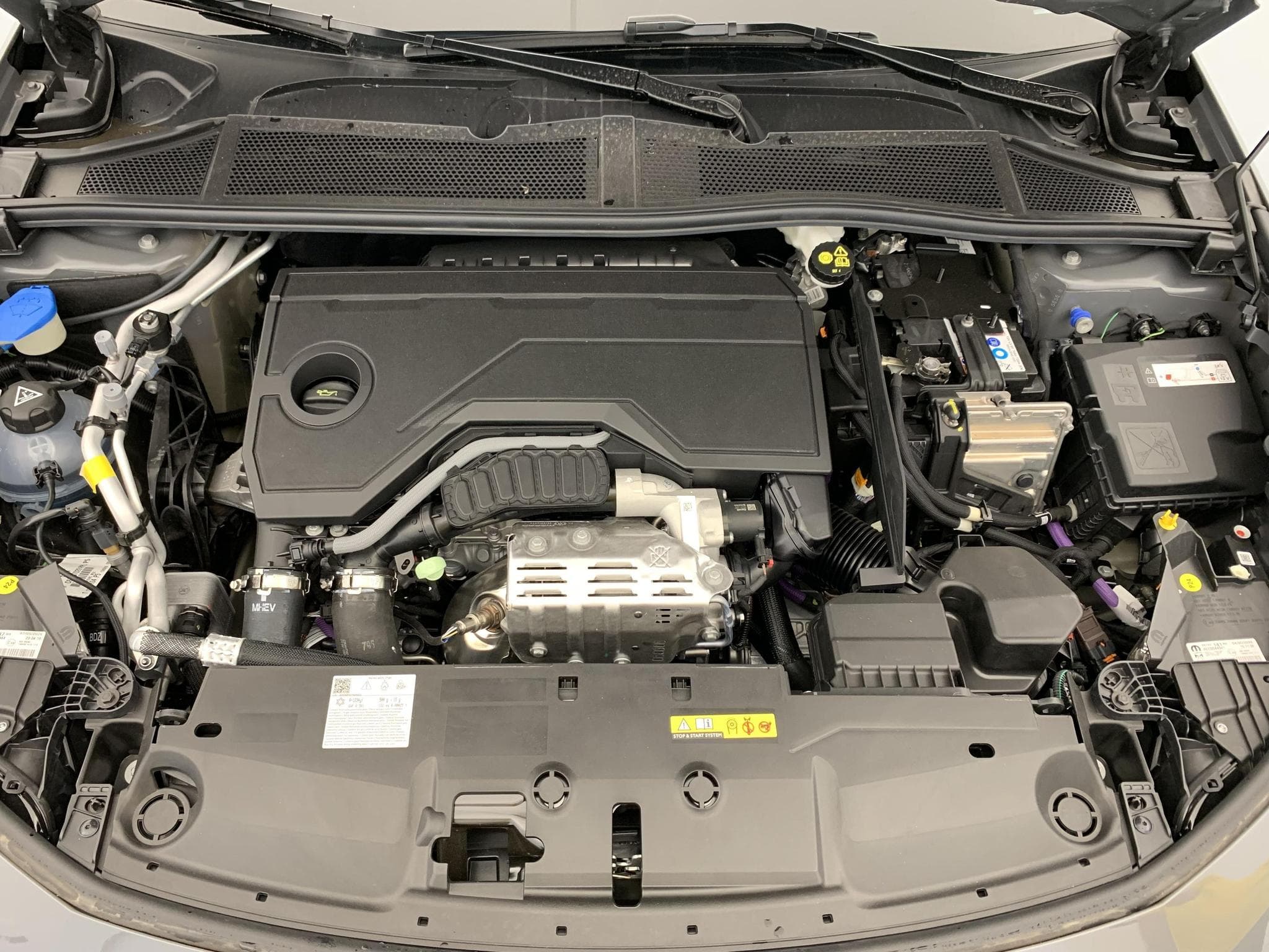 Peugeot 308 NOUVELLE HYBRID 145 E-DCS6 ALLURE (2026) - Photo 15