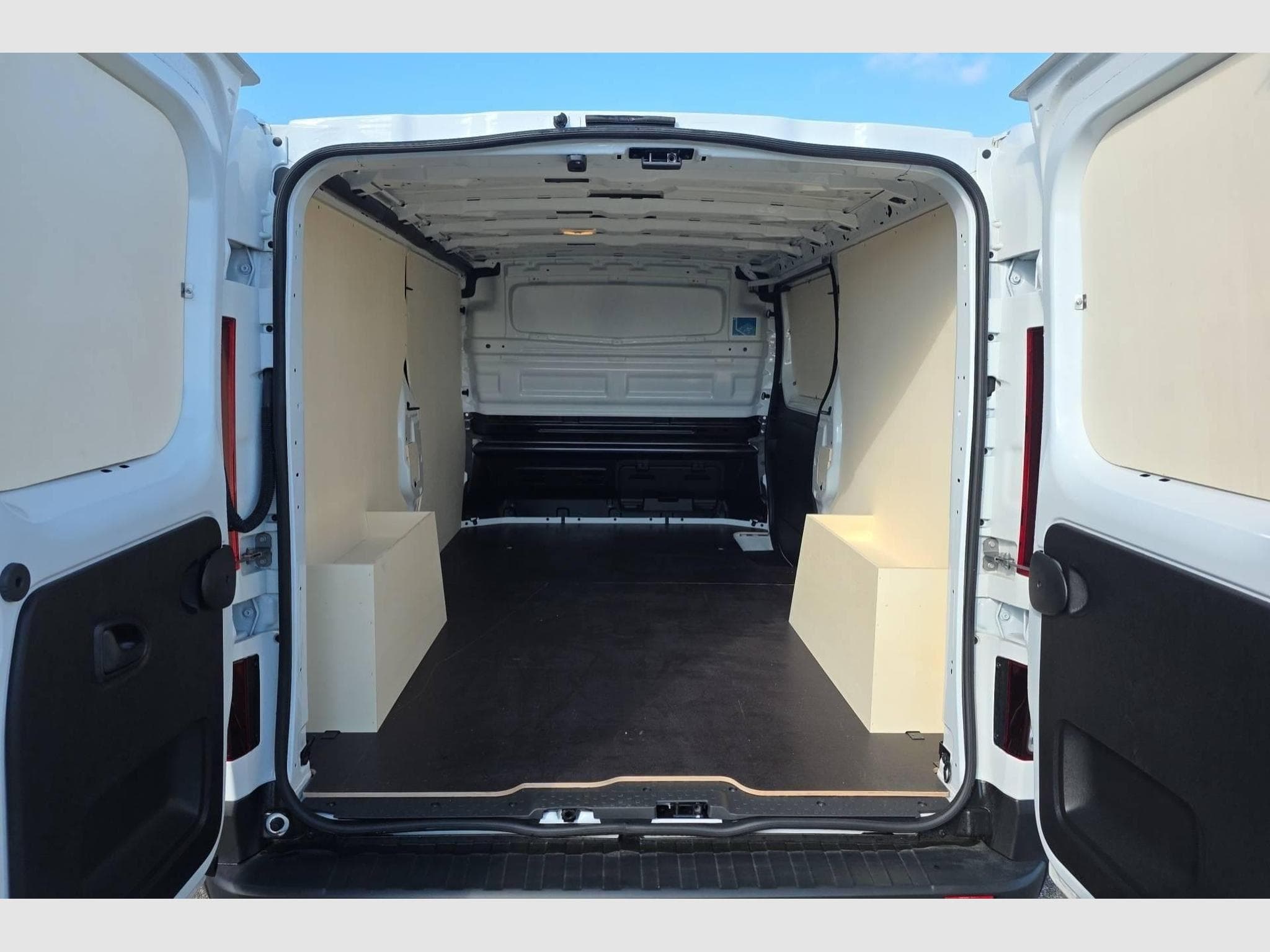 Nissan PRIMASTAR FOURGON L2H1 3T1 2.0 DCI 150 S/S BVM N-CONNECTA (2025) - Photo 11