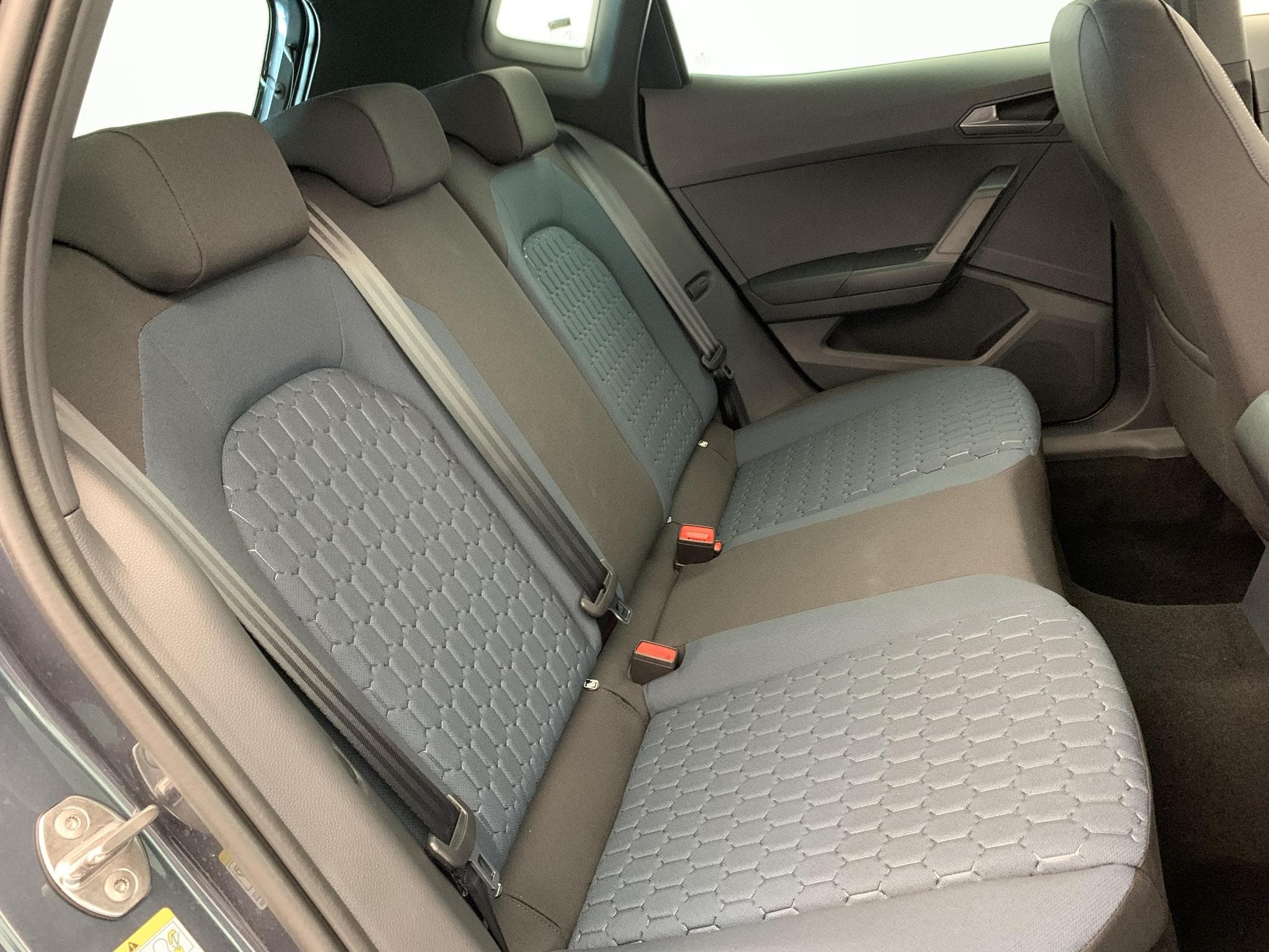 Seat Arona 1.0 TSI 115 ch Start/Stop DSG7 Copa (2026) - Foto 9