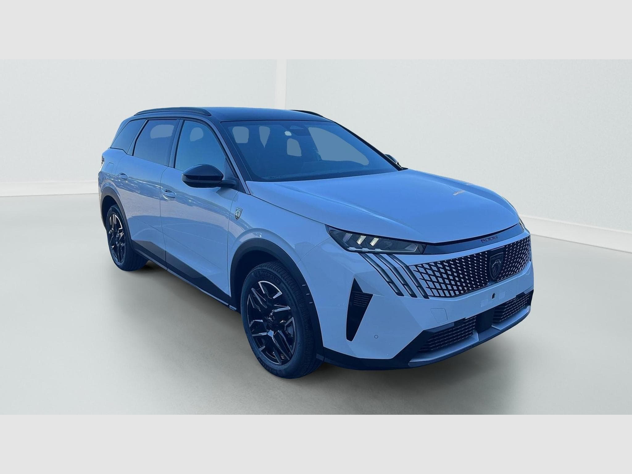Peugeot 5008 Hybrid 145 e-DCS6 GT (2026) - Foto 1