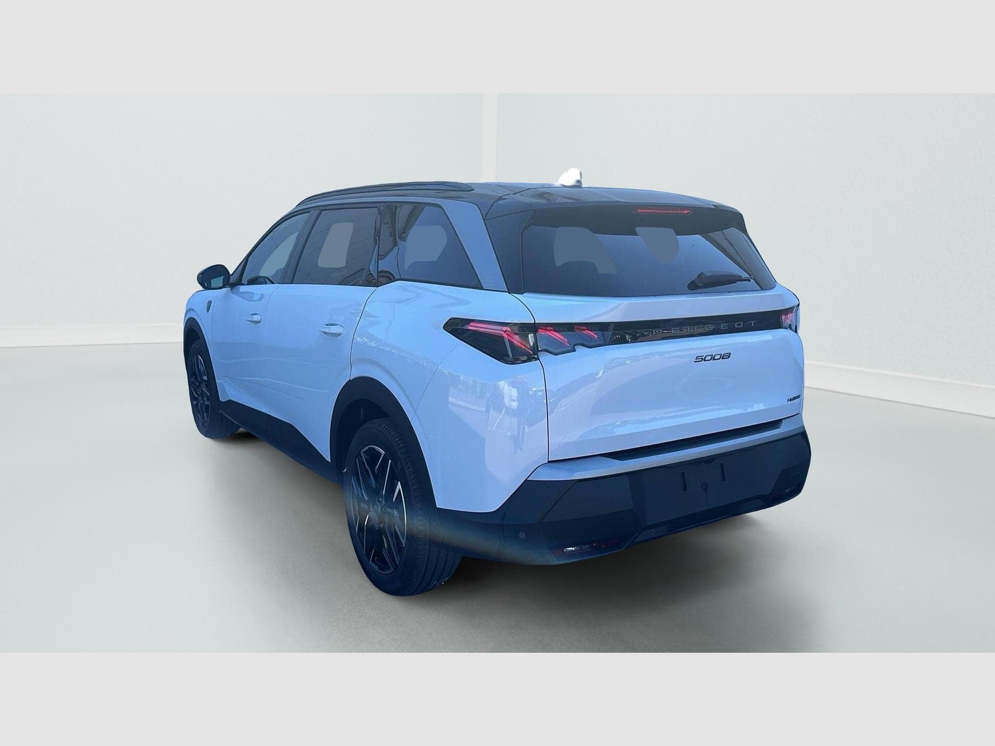 Peugeot 5008 Hybrid 145 e-DCS6 GT (2026) - Foto 5