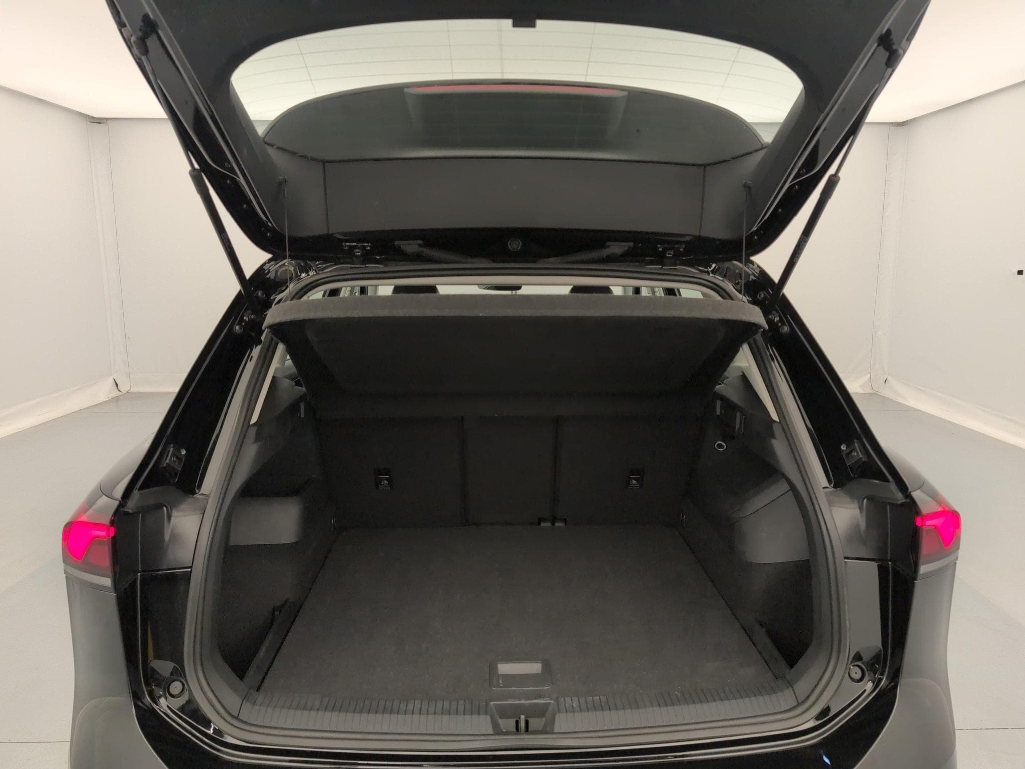 VW Tiguan 2.0 TDI 150ch DSG7 Life (2025) - Photo 11
