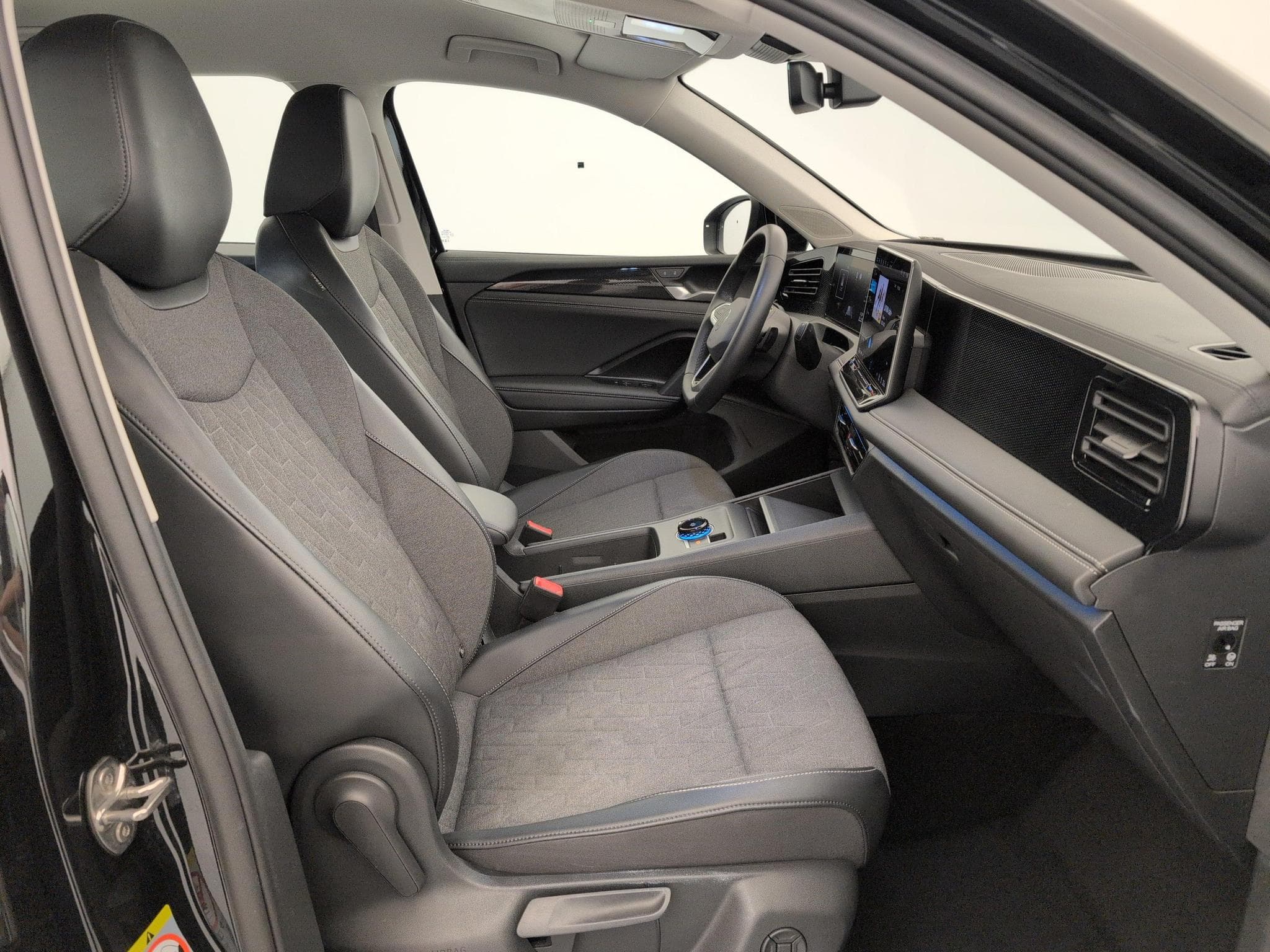 VW Tiguan 2.0 TDI 150ch DSG7 Life (2025) - Photo 9