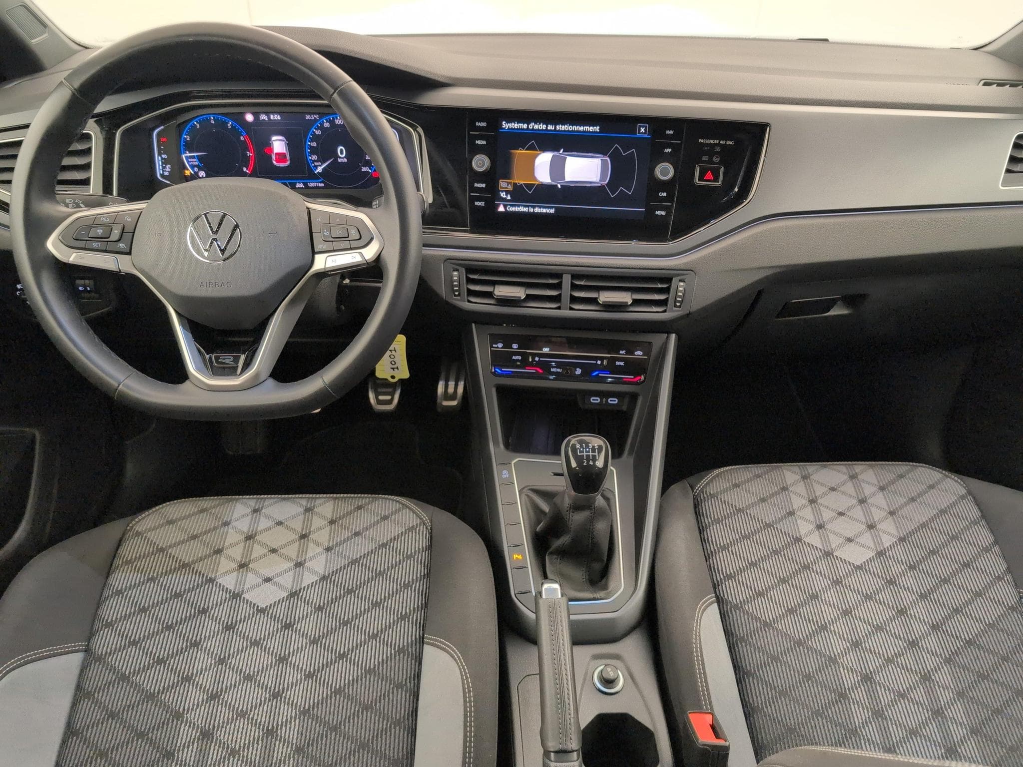 VW Taigo 1.0 TSI 116 BVM6 R-LINE (2025) - Photo 13