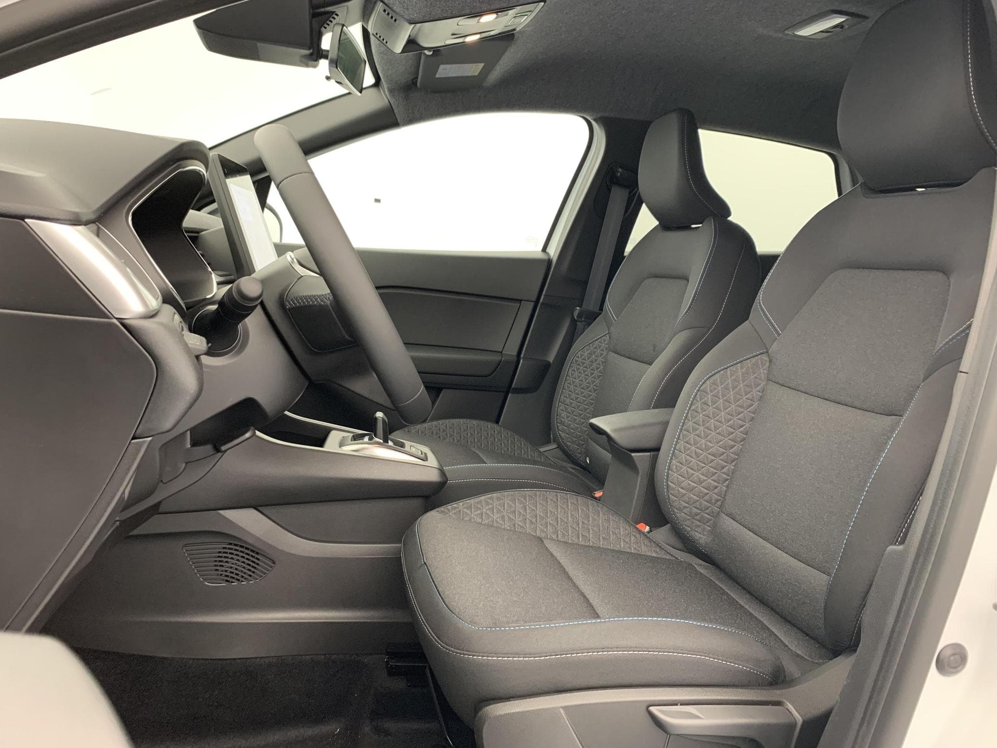 Renault CAPTUR E-Tech full hybrid 160 ch Evolution (2026) - Photo 18