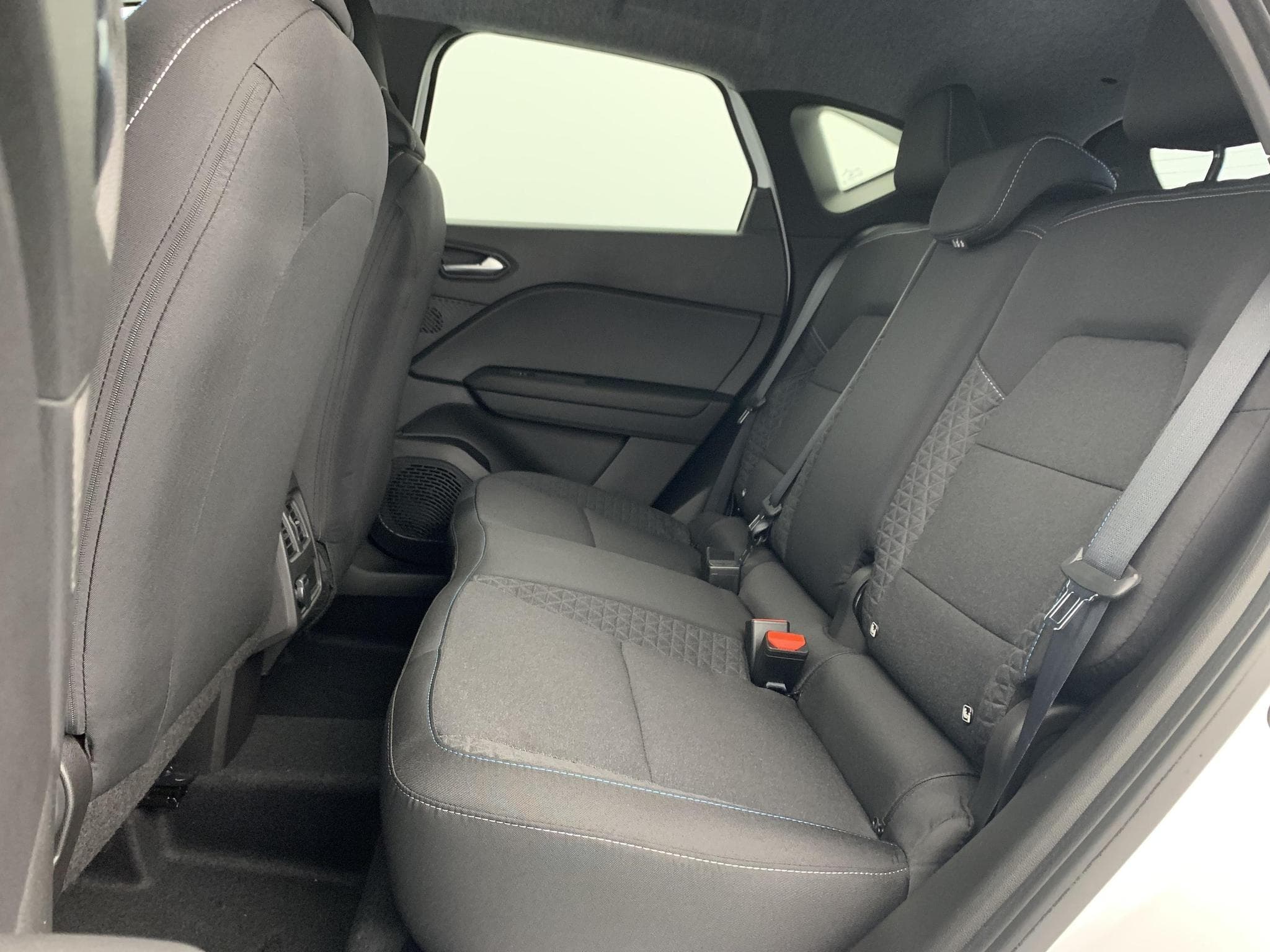 Renault CAPTUR E-Tech full hybrid 160 ch Evolution (2026) - Photo 19