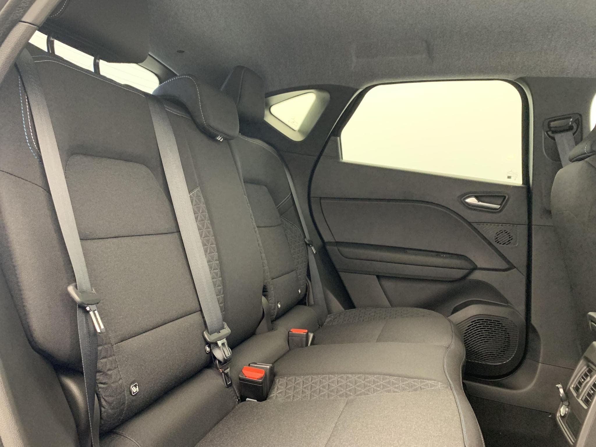 Renault CAPTUR E-Tech full hybrid 160 ch Evolution (2026) - Photo 10
