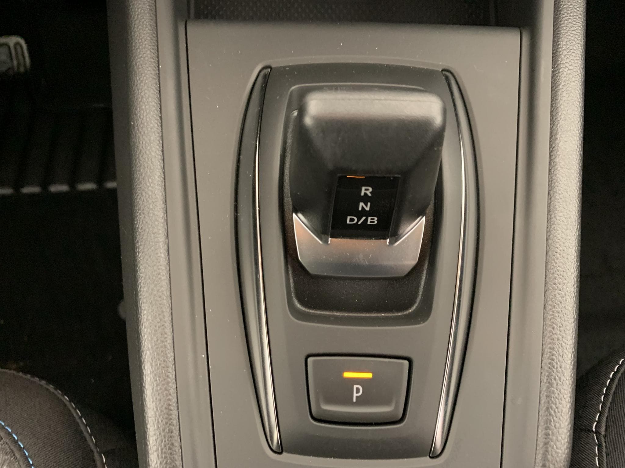Renault CAPTUR E-Tech full hybrid 160 ch Evolution (2026) - Photo 16