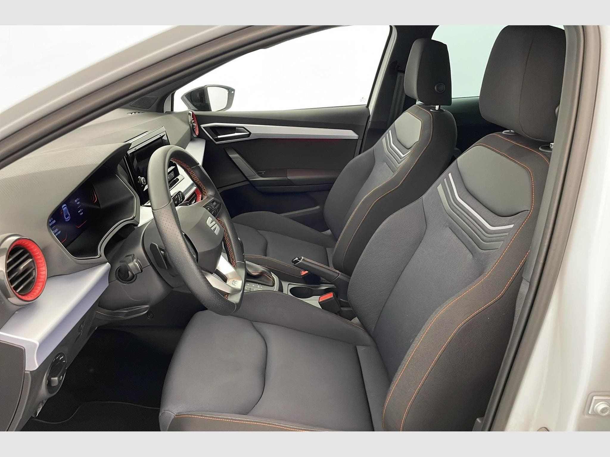 Seat IBIZA 1.0 TSI 115 CH S/S DSG7 FR (2025) - Foto 15
