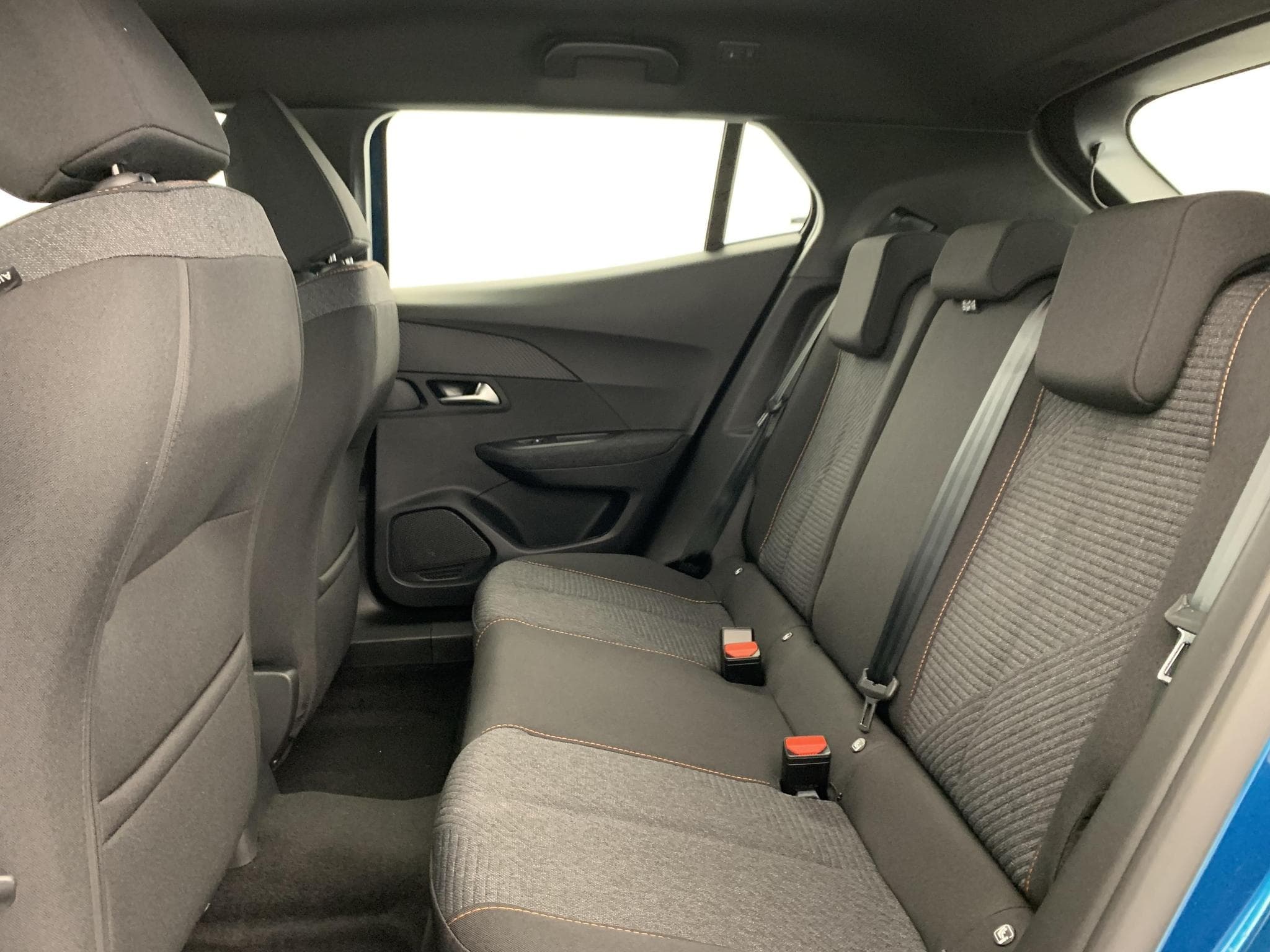 Peugeot 2008 100 S&S BVM6 Style (2026) - Foto 18