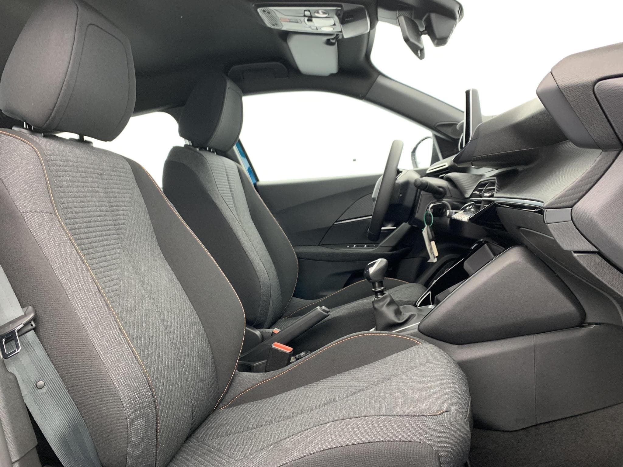 Peugeot 2008 100 S&S BVM6 Style (2026) - Foto 9