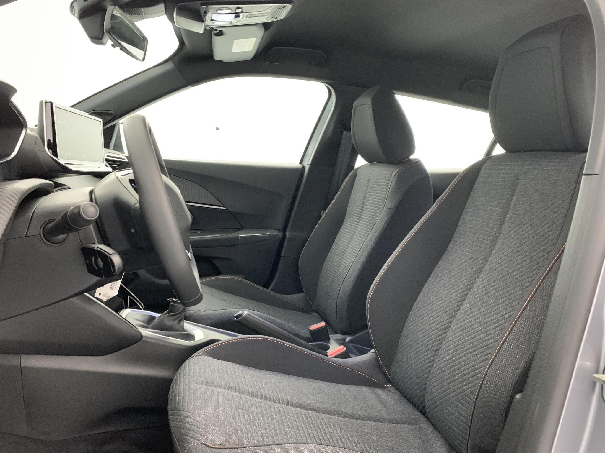 Peugeot 2008 100 S&S BVM6 Style (2026) - Foto 17