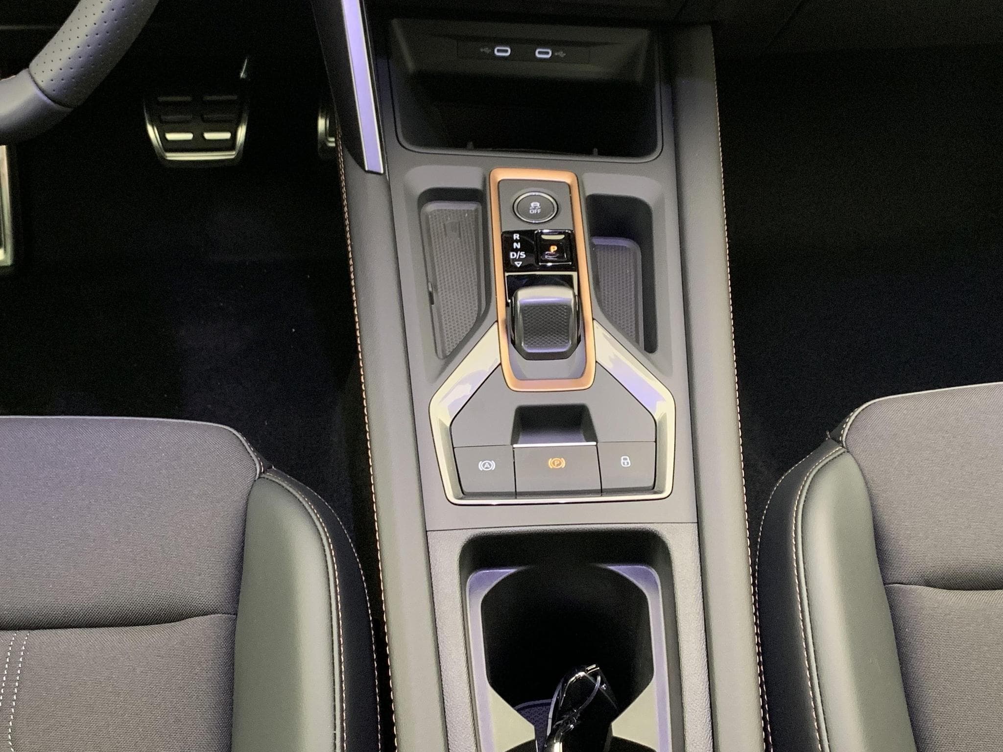 Cupra Formentor 1.5 eTSI Hybrid 150 ch DSG7 V (2026) - Foto 17