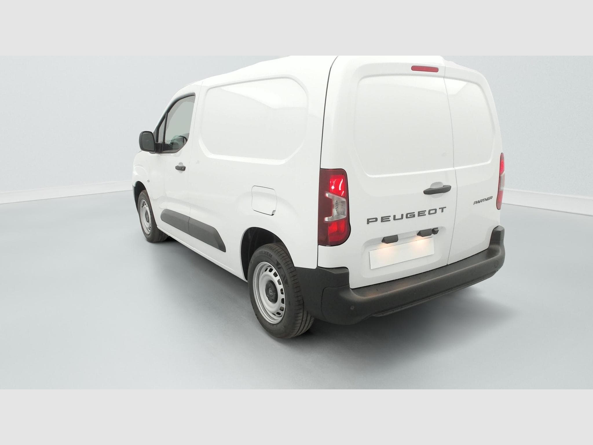 Peugeot Partner Fourgon PARTNER FGN DIESEL 100 CH M MANUELLE (2026) - Foto 5