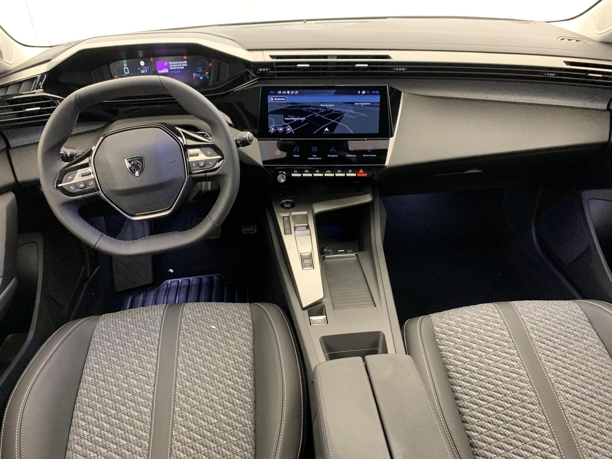 Peugeot 308 NOUVELLE HYBRID 145 E-DCS6 ALLURE (2026) - Photo 13