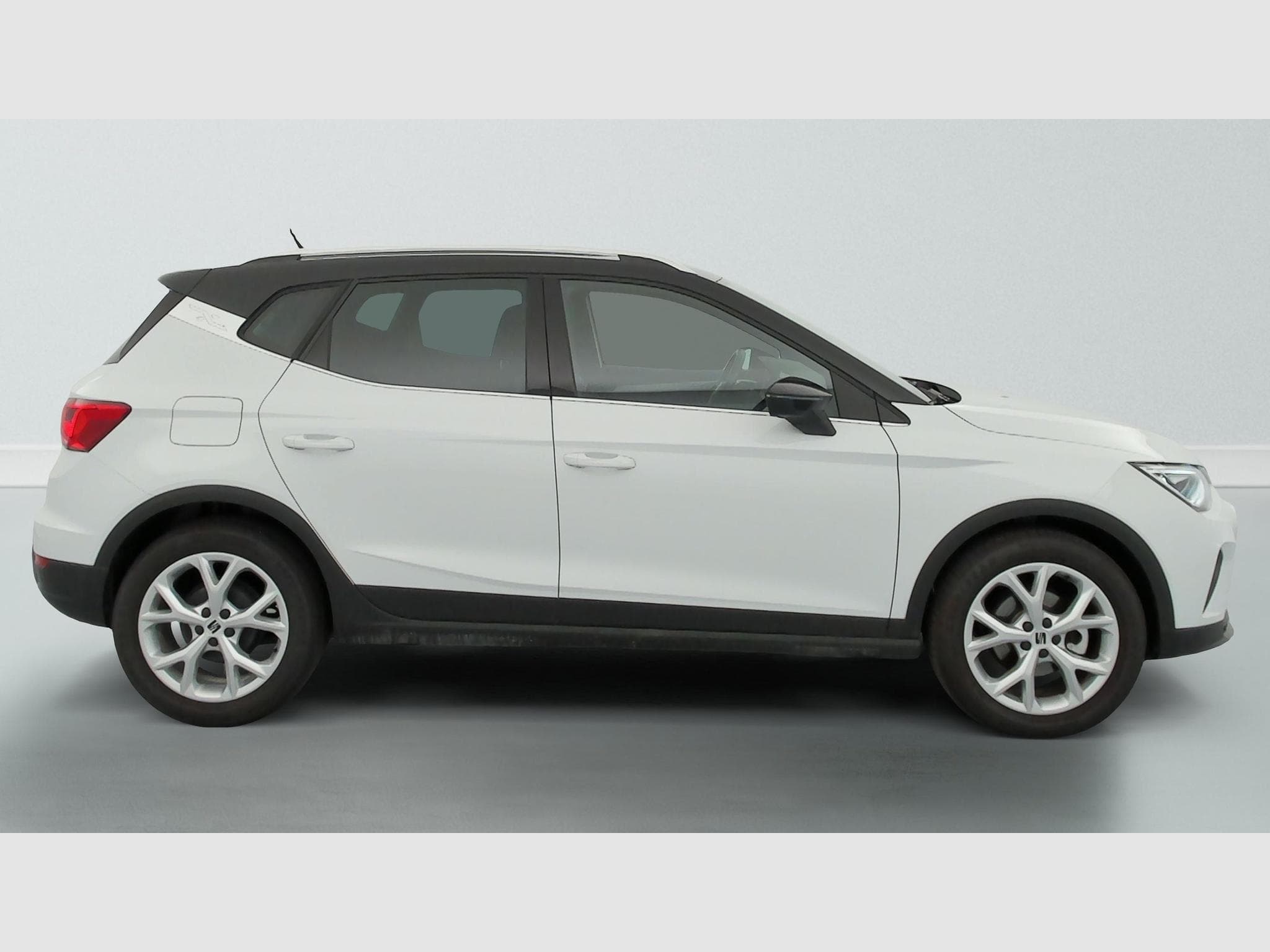 Seat Arona 1.0 TSI 95 CH START/STOP BVM5 FR (2025) - Foto 8