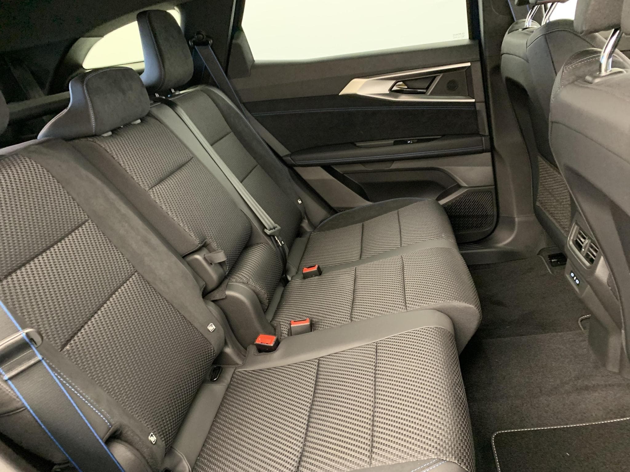 Renault ESPACE VI Espace full hybrid E-Tech 200 ch 7pl Esprit Alpine (2026) - Photo 10